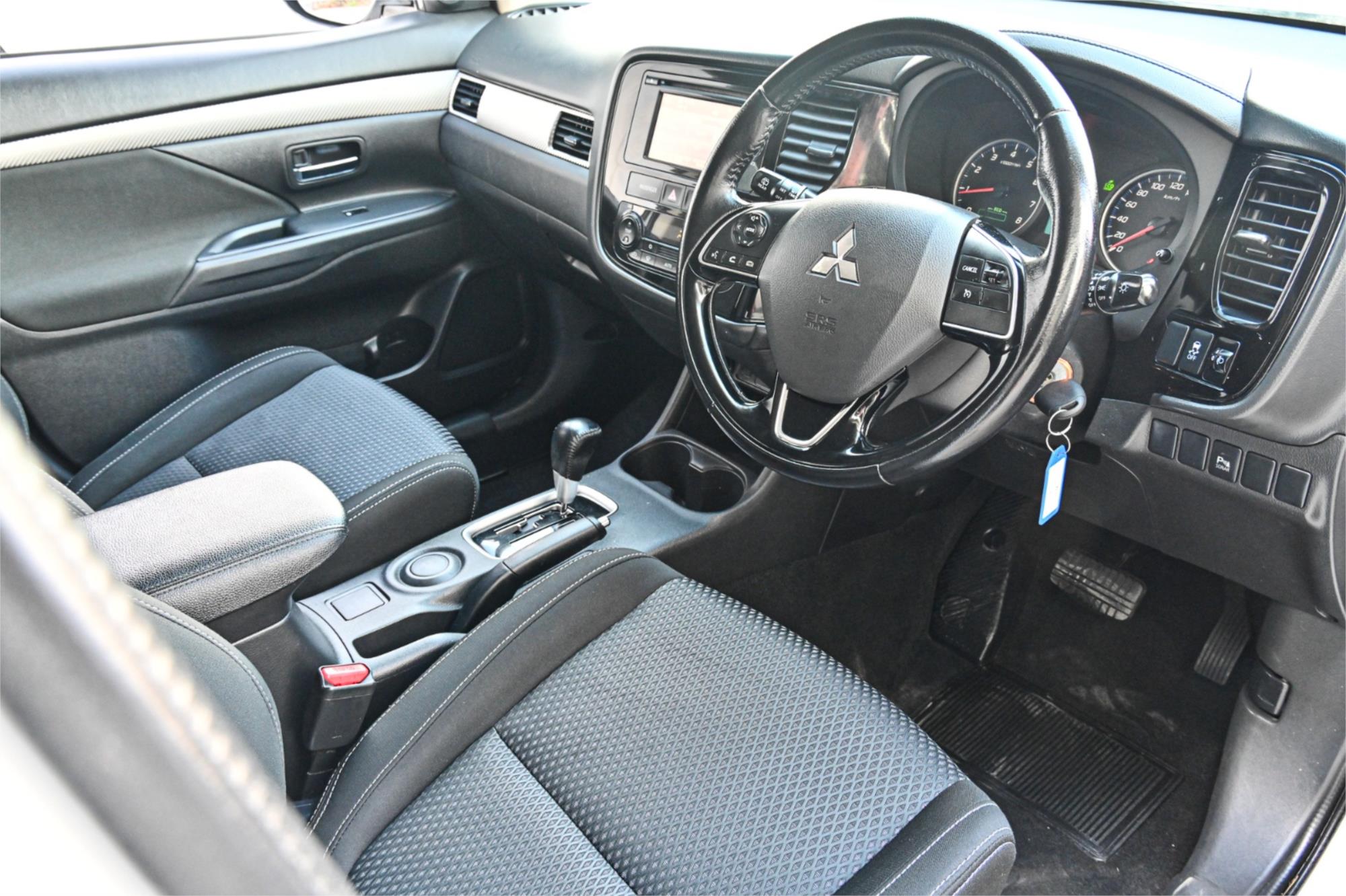 2016 MITSUBISHI OUTLANDER ZK MY16 LS (4x2) CONTINUOUS VARIABLE 4D WAGON