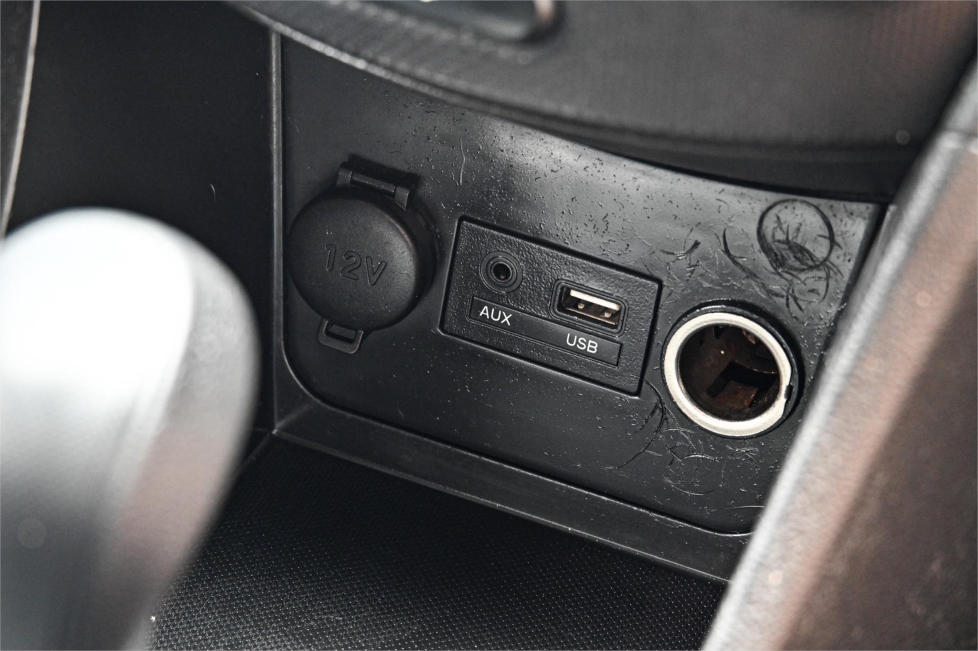 2014 HYUNDAI ACCENT RB2 MY15 ACTIVE 4 SP AUTOMATIC 5D HATCHBACK