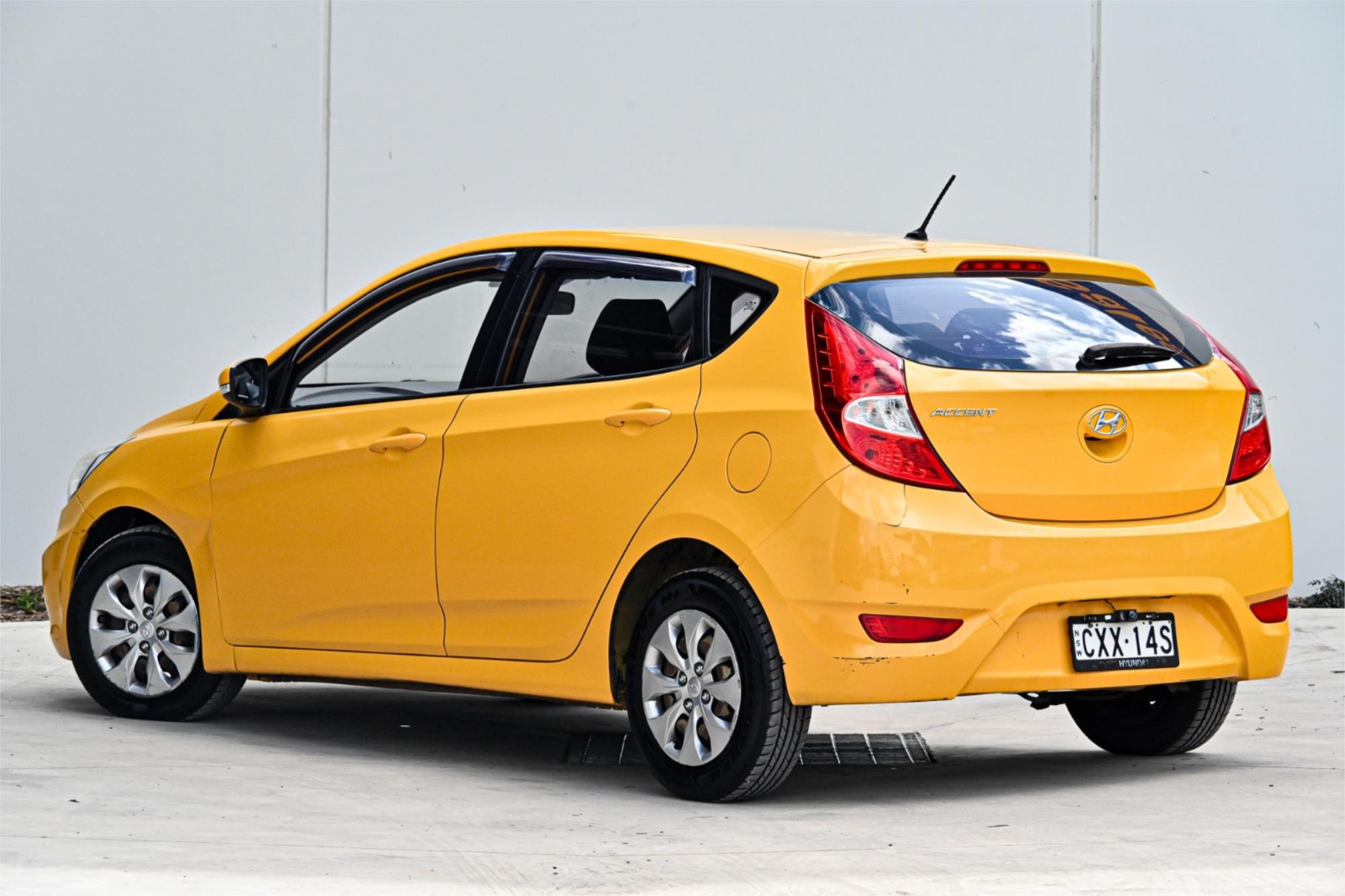 2014 HYUNDAI ACCENT RB2 MY15 ACTIVE 4 SP AUTOMATIC 5D HATCHBACK