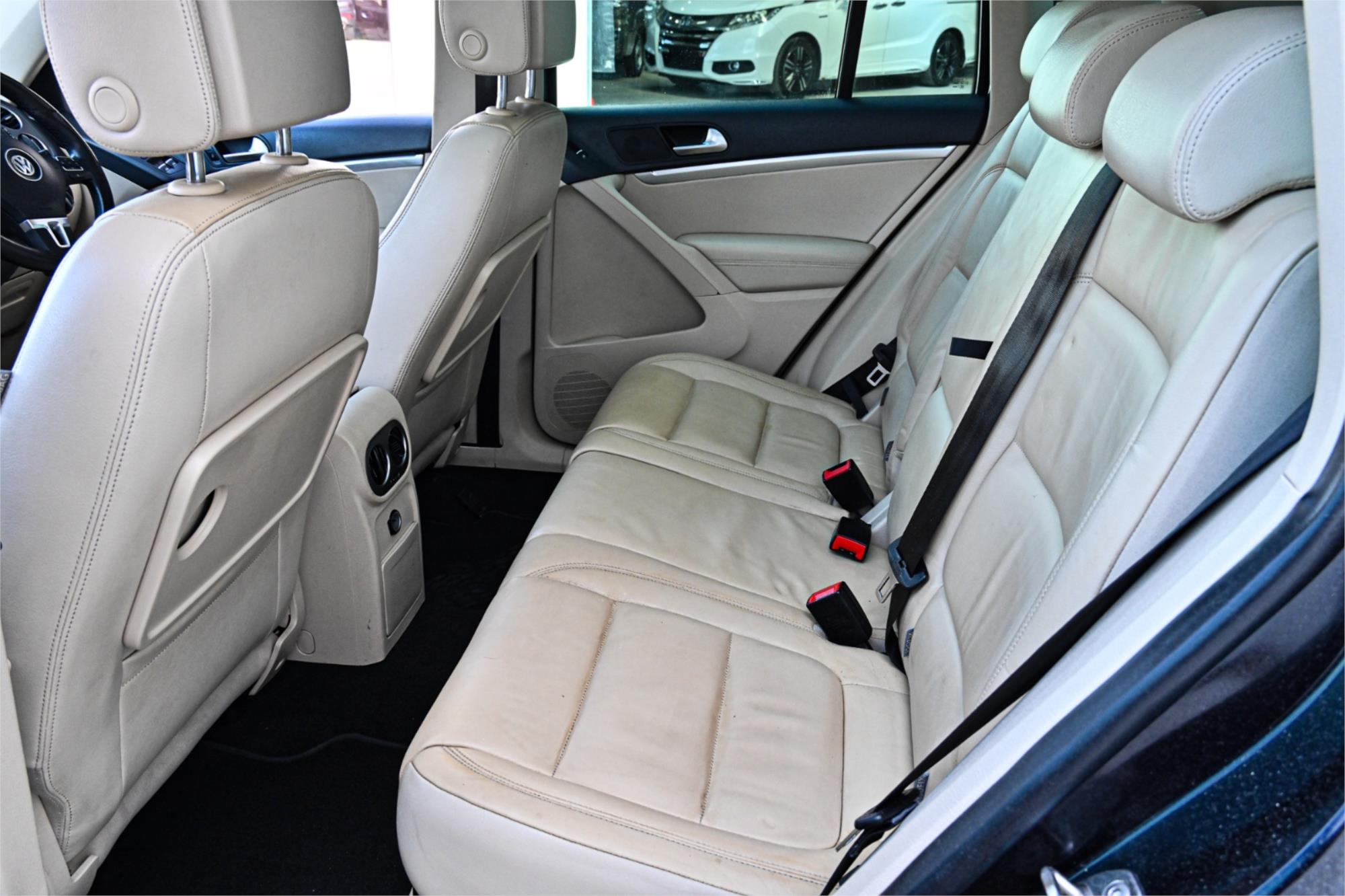 2011 VOLKSWAGEN TIGUAN 5NC MY12 155 TSI (4x4) 7 SP AUTO DIRECT SHIFT 4D WAGON
