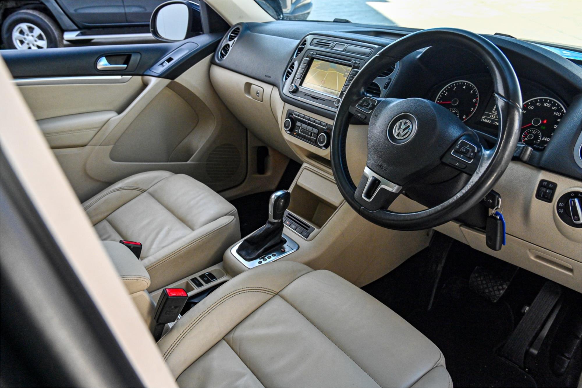 2011 VOLKSWAGEN TIGUAN 5NC MY12 155 TSI (4x4) 7 SP AUTO DIRECT SHIFT 4D WAGON