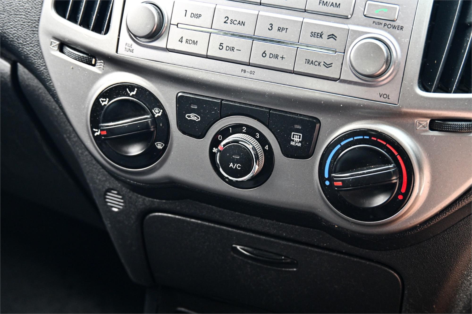 2014 HYUNDAI i20 PB MY14 ACTIVE 4 SP AUTOMATIC 3D HATCHBACK