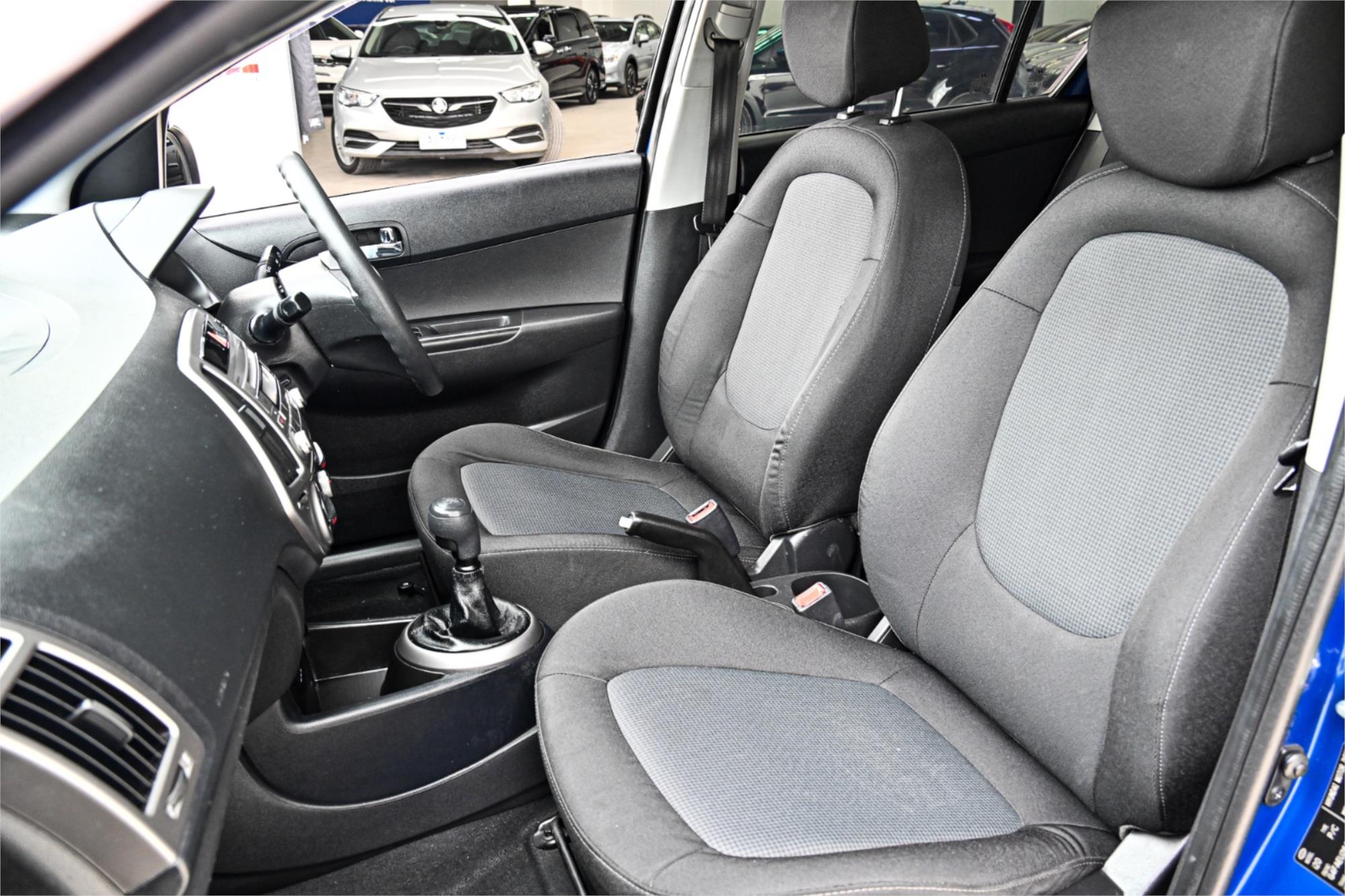 2014 HYUNDAI i20 PB MY14 ACTIVE 4 SP AUTOMATIC 3D HATCHBACK
