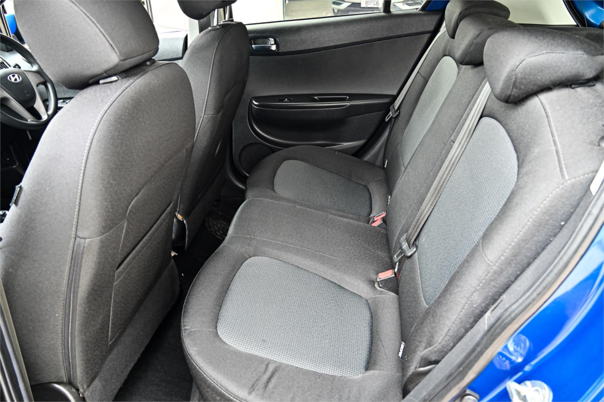2014 HYUNDAI i20 PB MY14 ACTIVE 4 SP AUTOMATIC 3D HATCHBACK