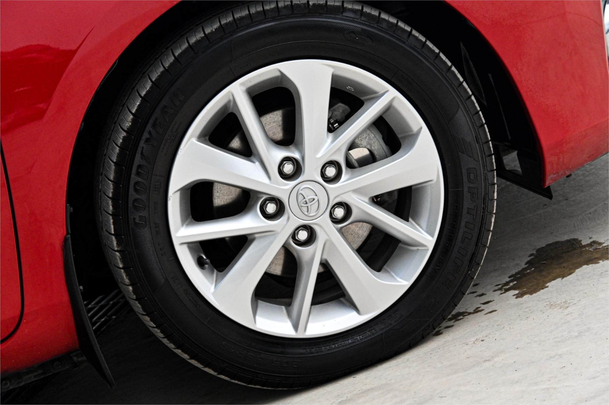 2013 TOYOTA COROLLA ZRE182R ASCENT CVT AUTO 7 SP SEQUENTIAL 5D HATCHBACK