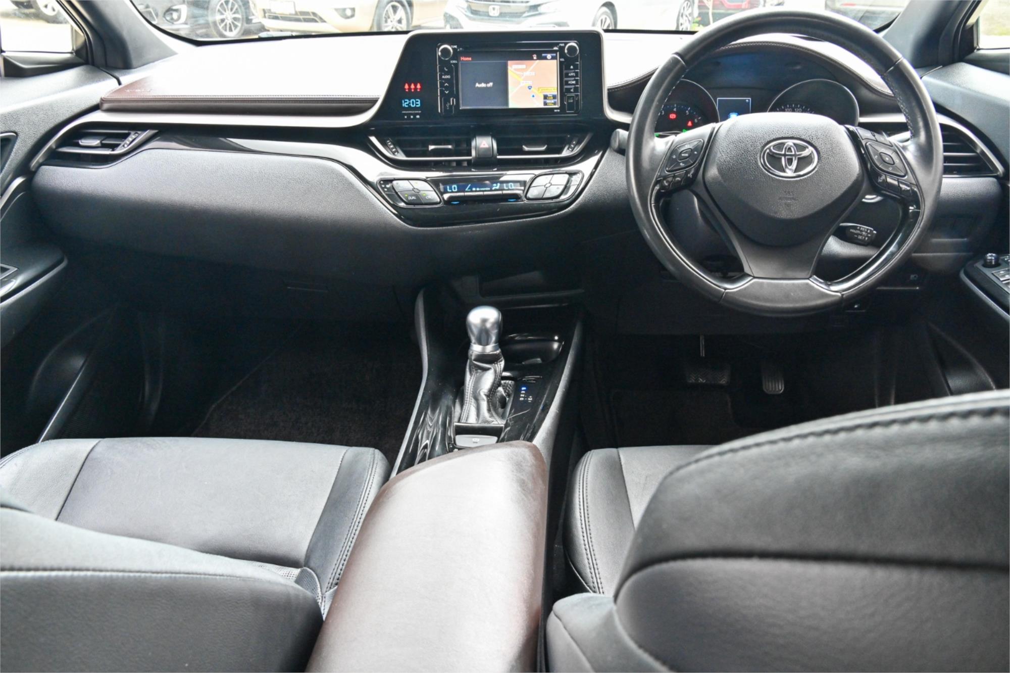 2017 TOYOTA C-HR NGX50R KOBA (AWD) CONTINUOUS VARIABLE 4D WAGON