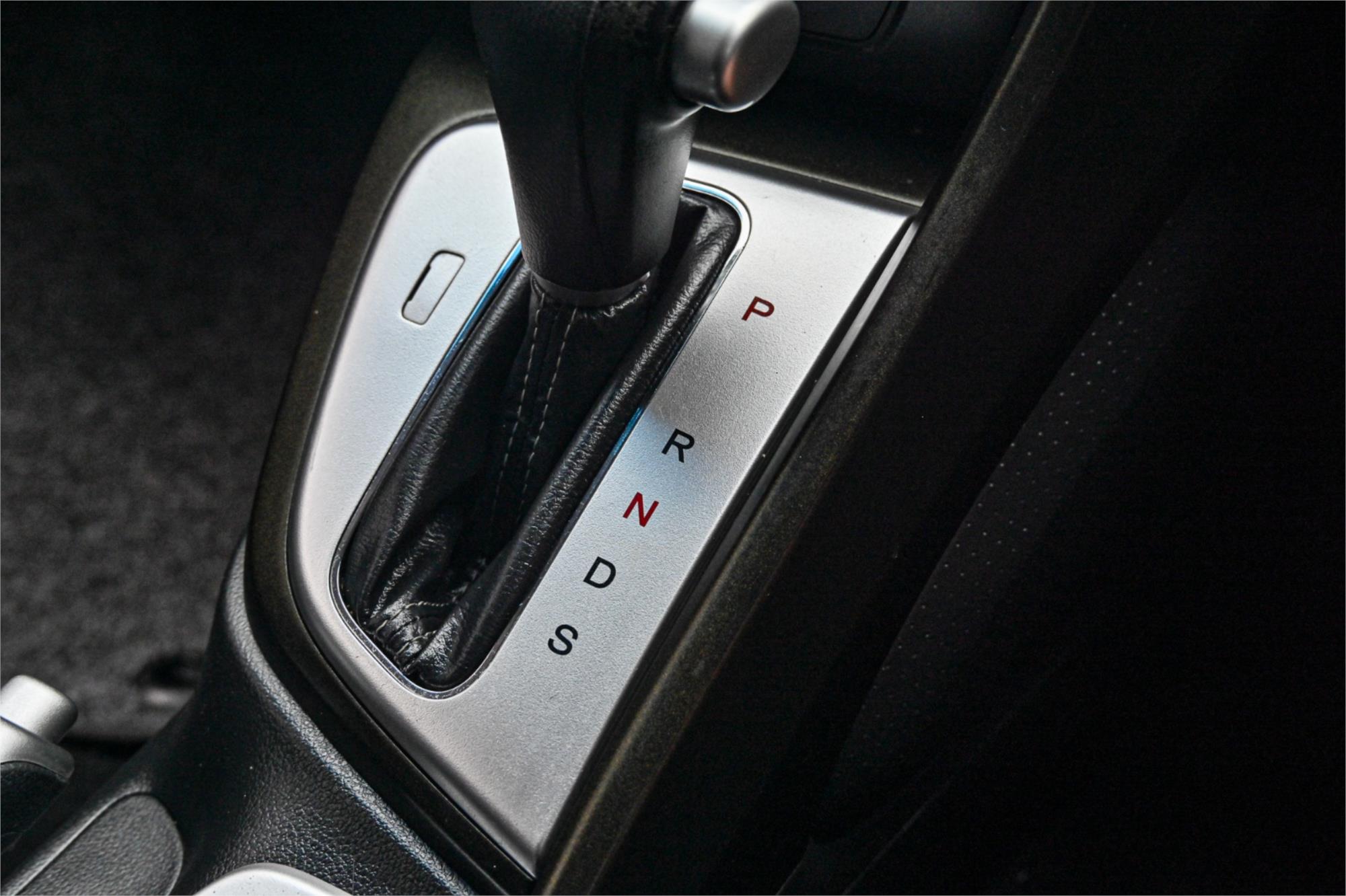 2013 HONDA CIVIC SERIES 2 VTi-LN 5 SP AUTOMATIC 4D SEDAN
