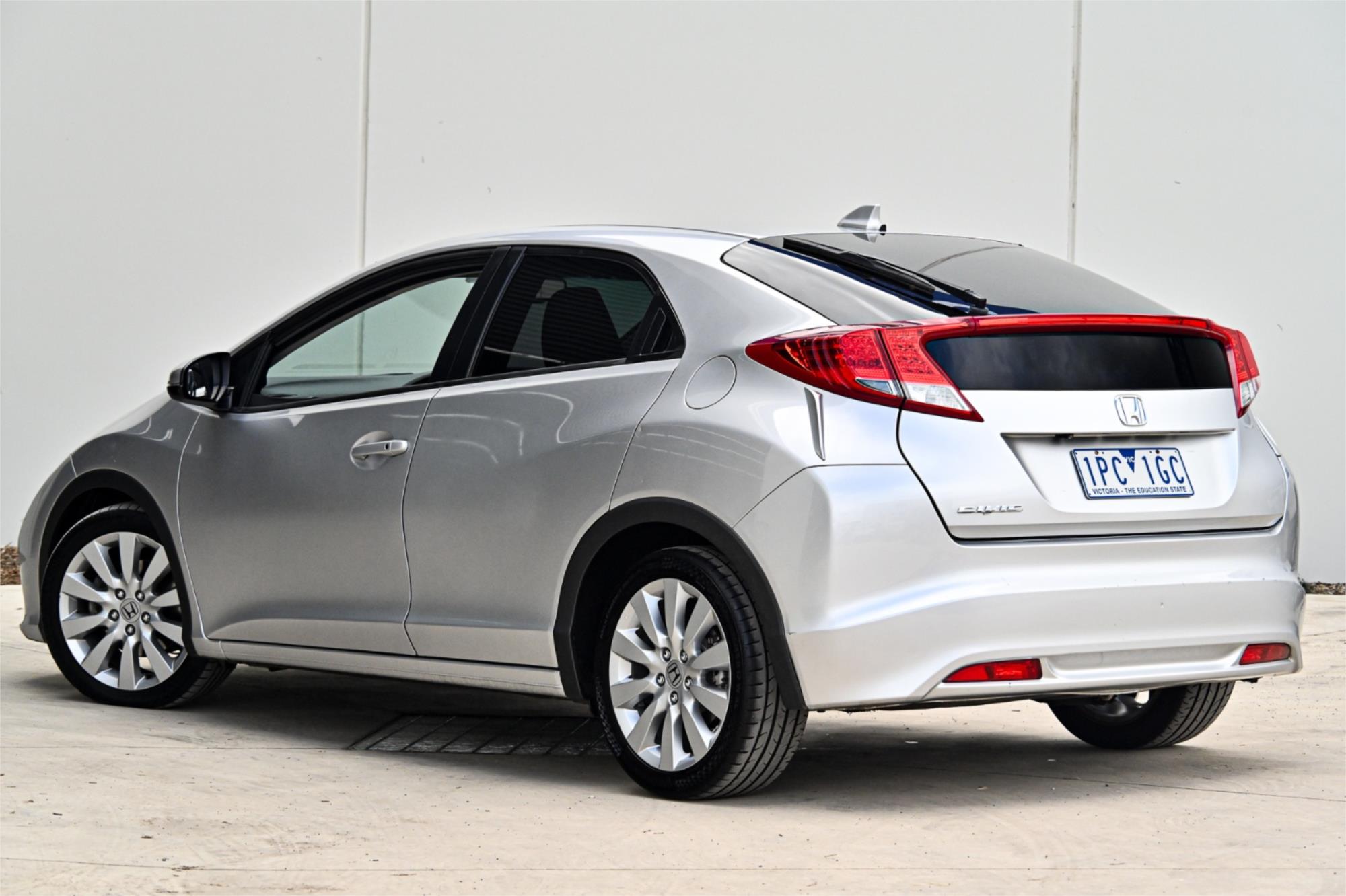 2013 HONDA CIVIC SERIES 2 VTi-LN 5 SP AUTOMATIC 4D SEDAN