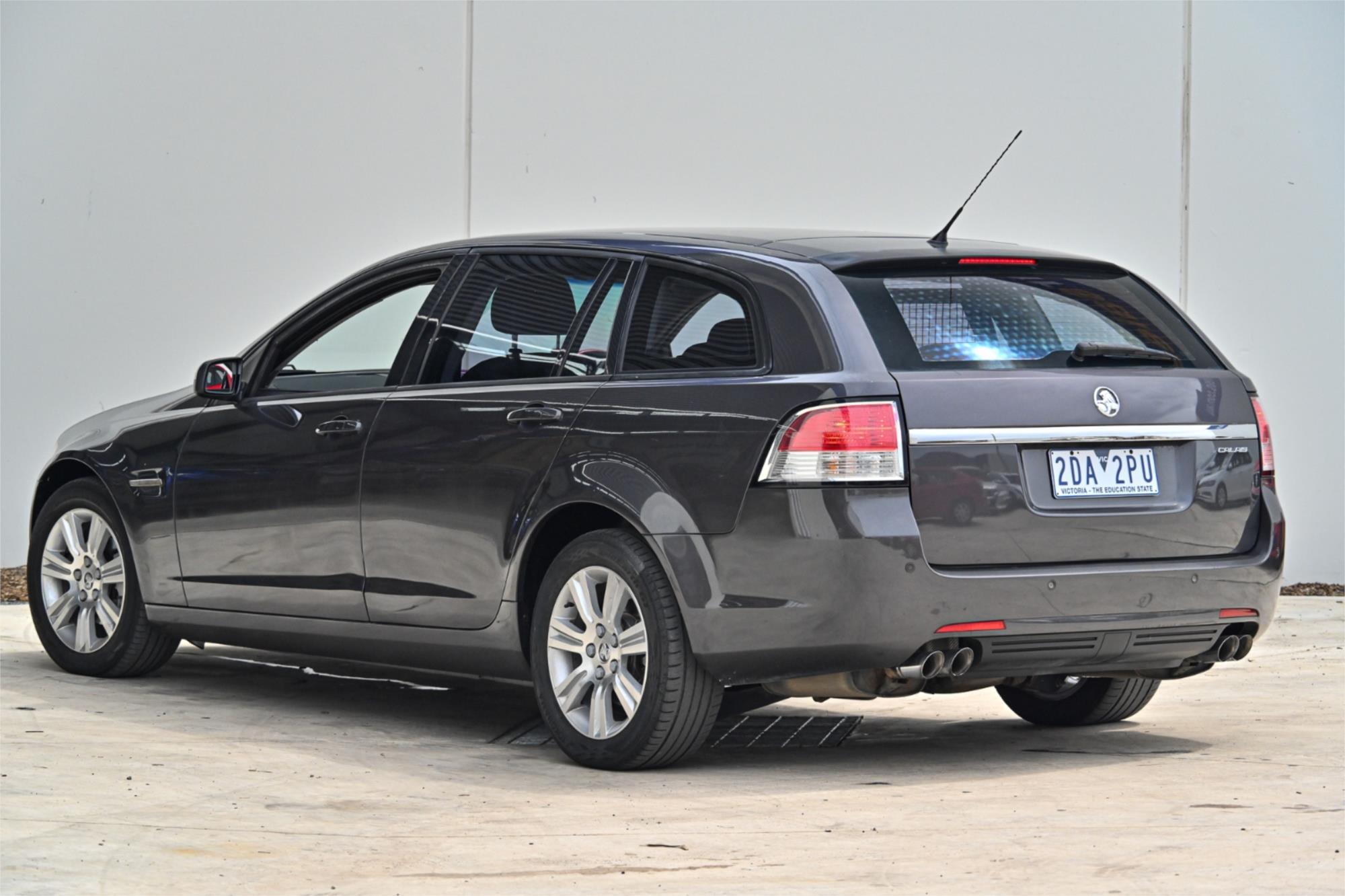 2008 HOLDEN CALAIS VE MY09 5 SP AUTOMATIC 4D SPORTWAGON