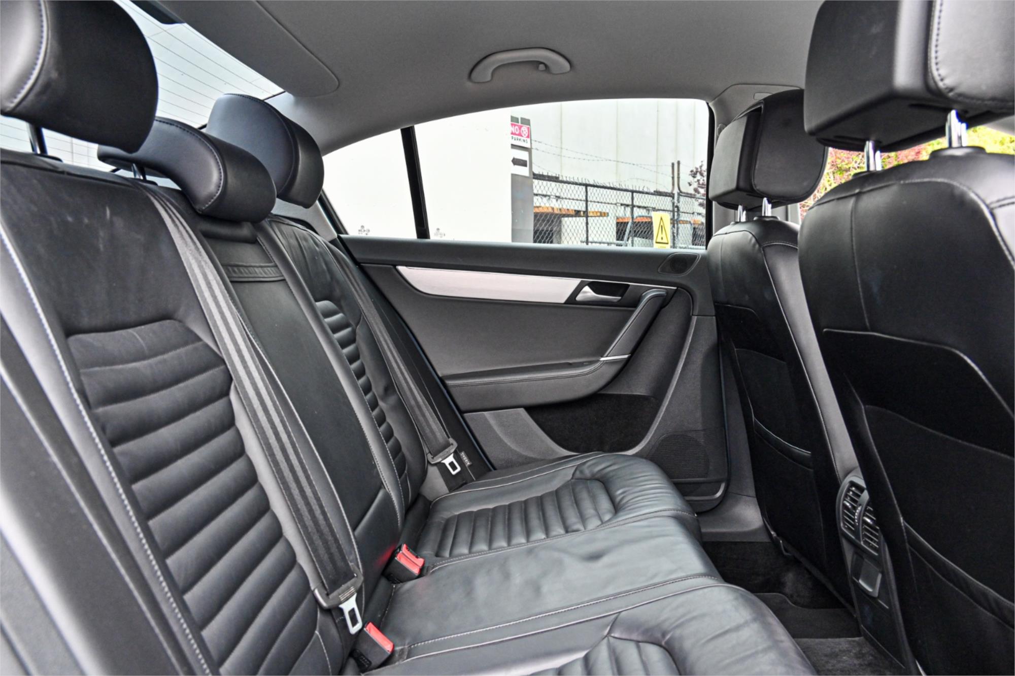 2013 VOLKSWAGEN PASSAT 3C MY13.5 130 TDI HIGHLINE 6 SP AUTO DIRECT SHIFT 4D SEDAN