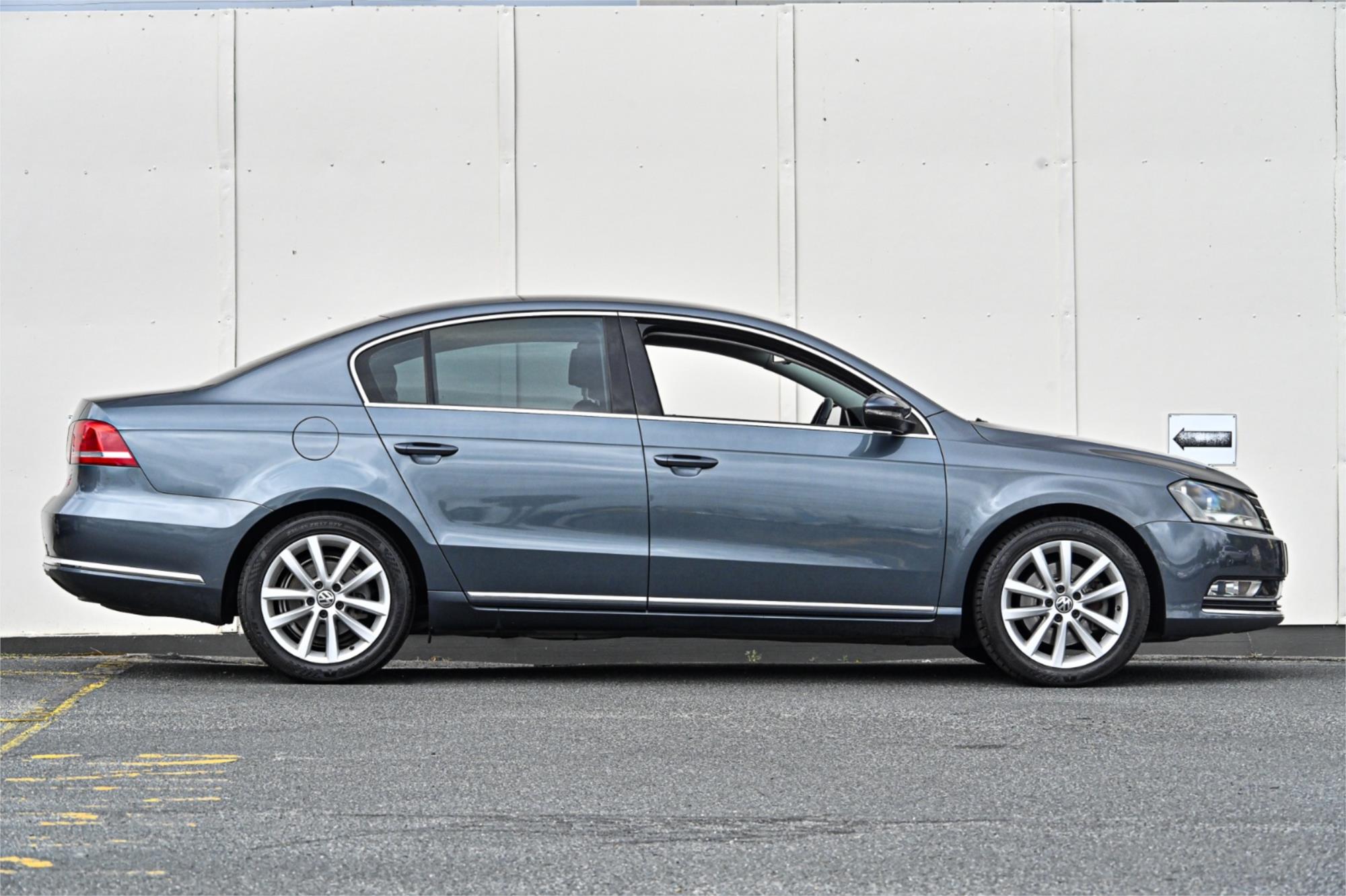 2013 VOLKSWAGEN PASSAT 3C MY13.5 130 TDI HIGHLINE 6 SP AUTO DIRECT SHIFT 4D SEDAN