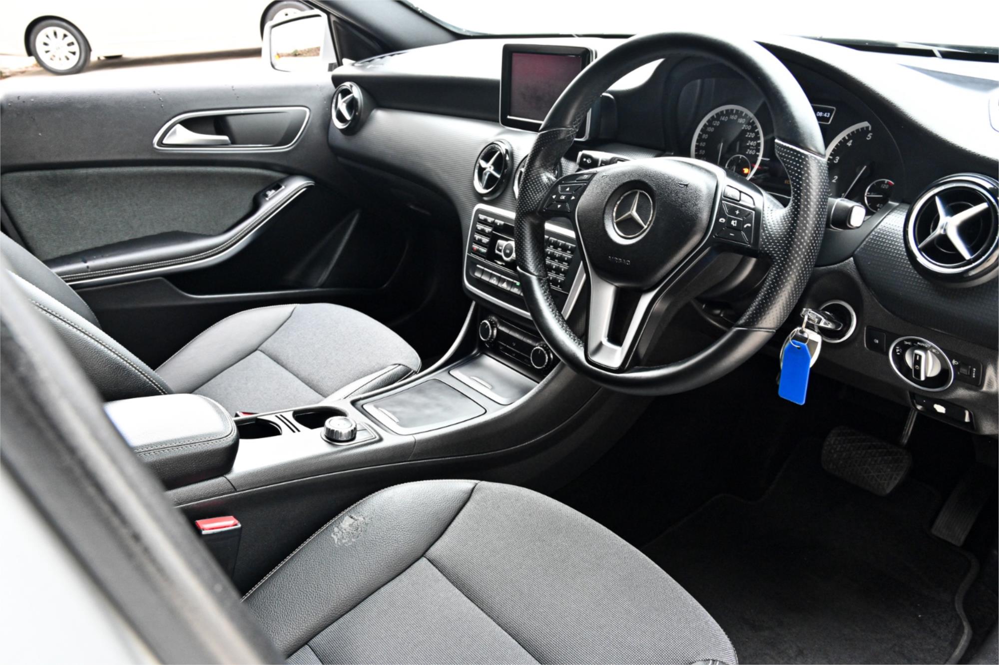 2013 MERCEDES-BENZ A180 176 BE 7 SP AUTOMATIC 5D HATCHBACK