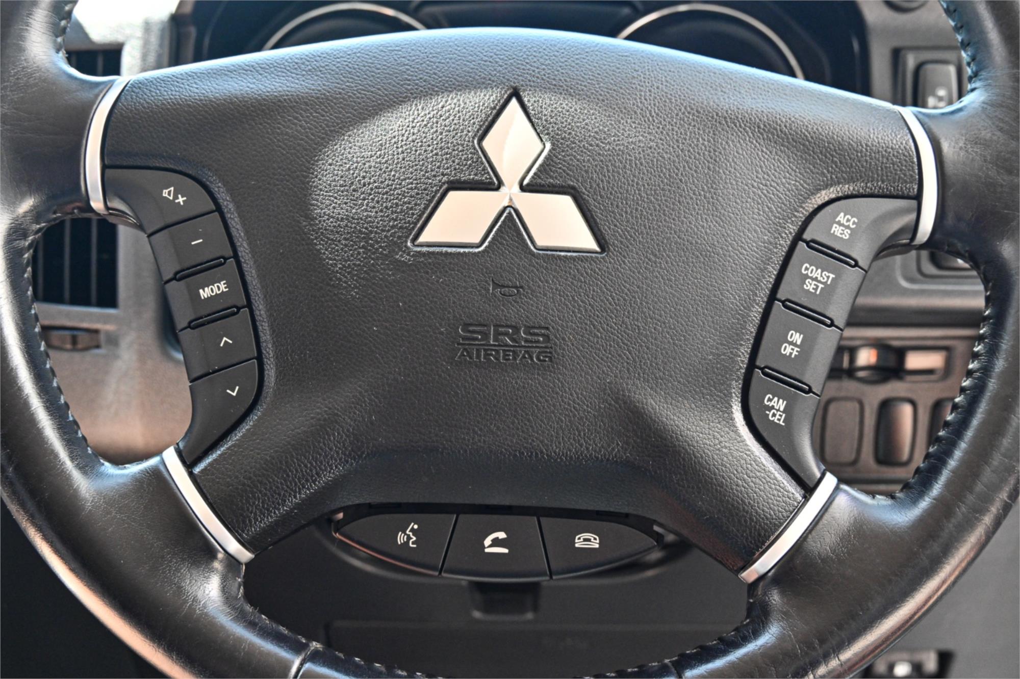 2010 MITSUBISHI DELICA D5 CONTINUOUS VARIABLE PEOPLE MOVER