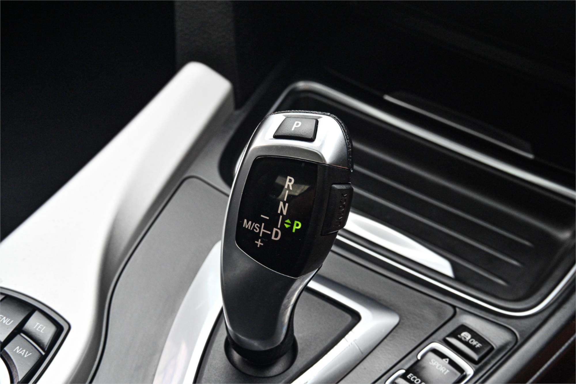 2013 BMW 3 F30 MY14 16i 8 SP AUTOMATIC 4D SEDAN