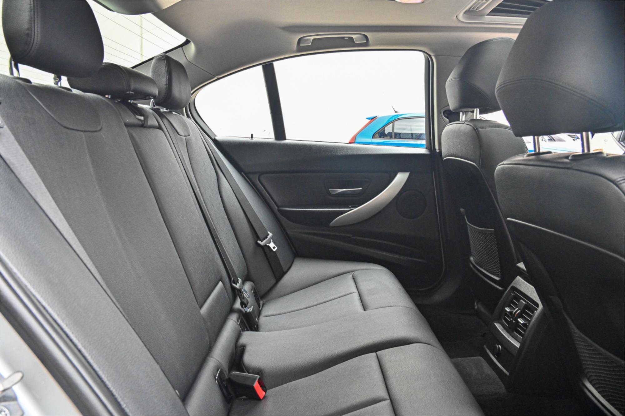 2013 BMW 3 F30 MY14 16i 8 SP AUTOMATIC 4D SEDAN