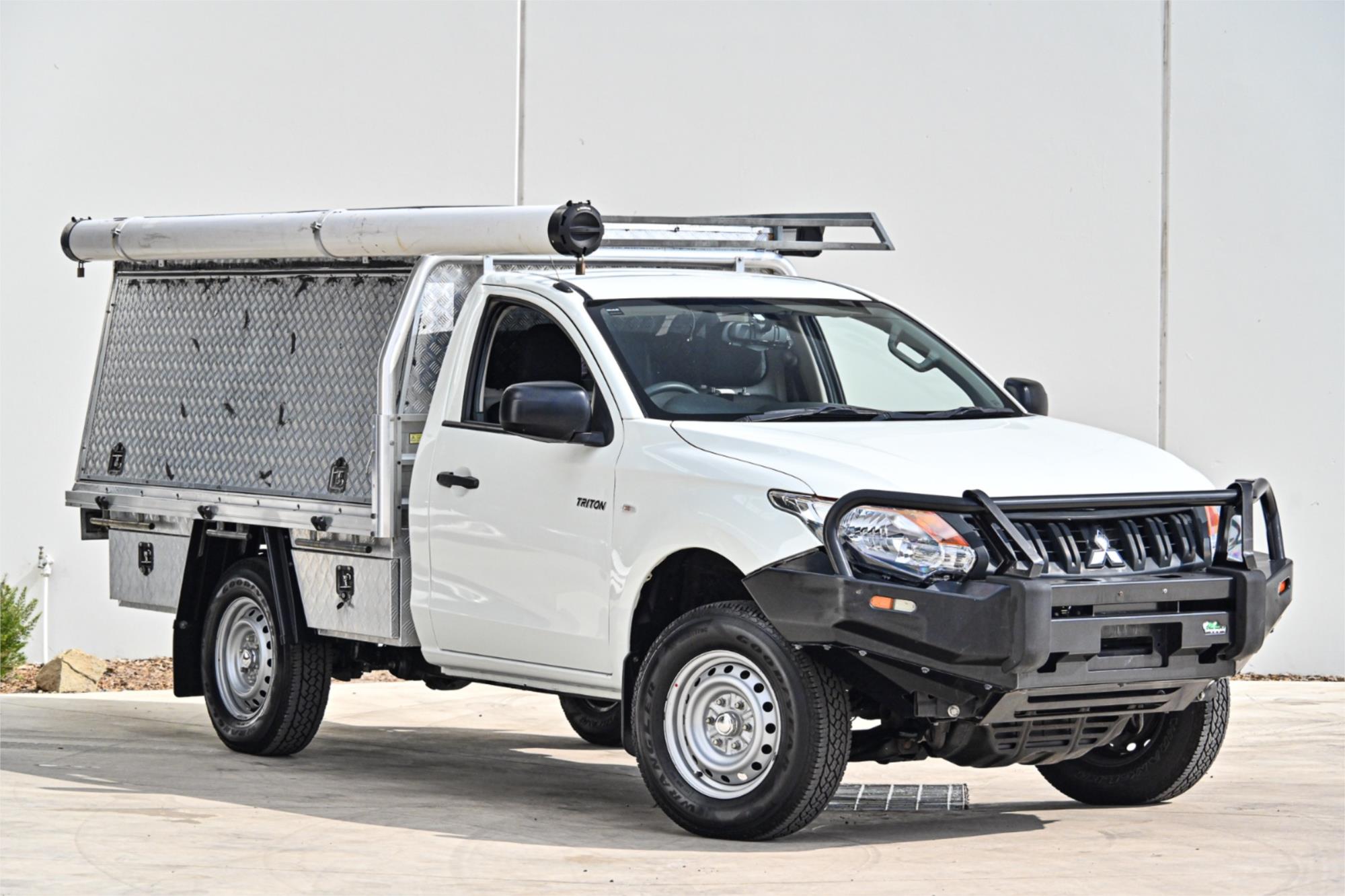 2017 MITSUBISHI TRITON MQ MY17 GLX (4x4) 6 SP MANUAL C/CHAS