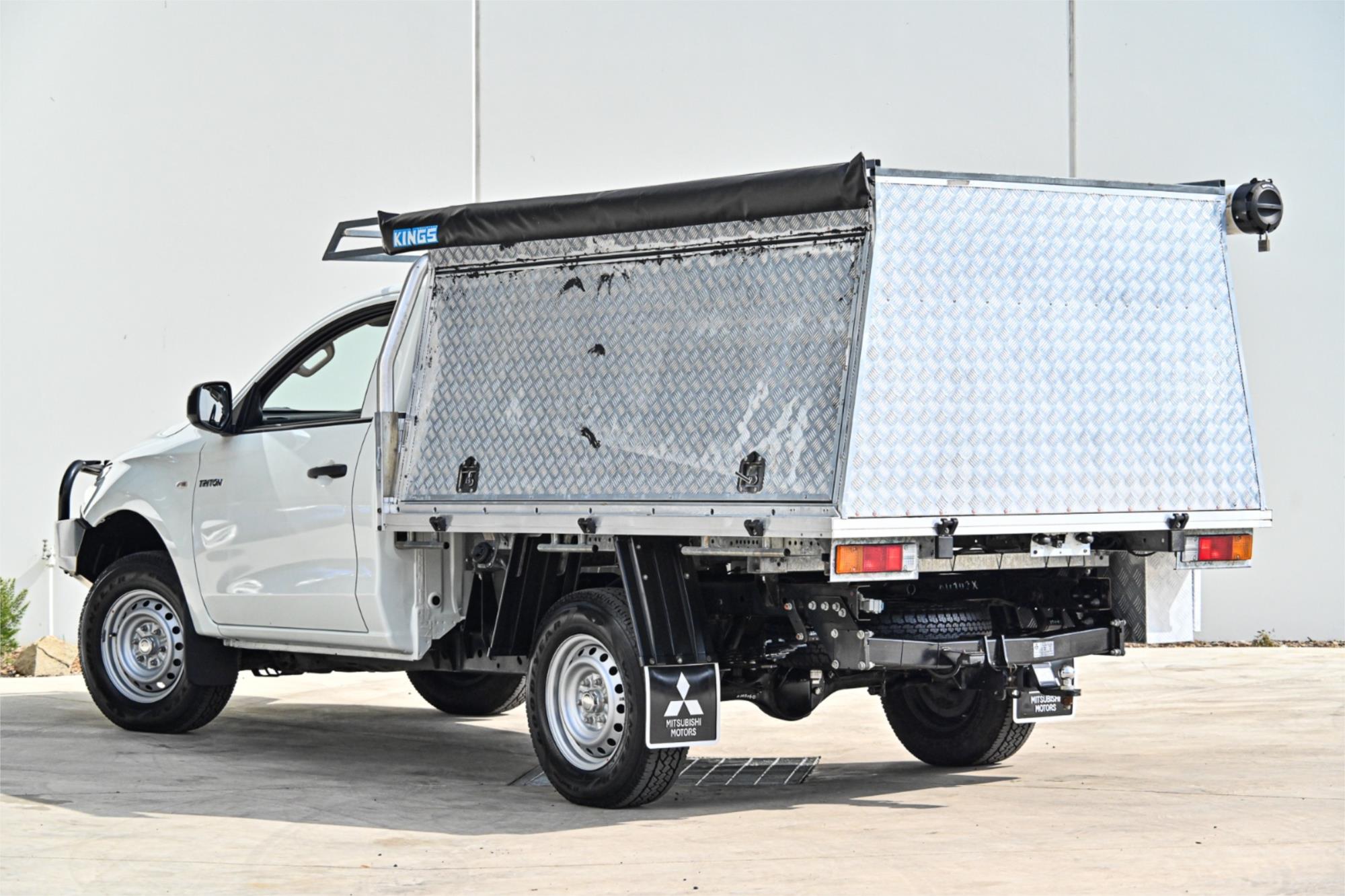 2017 MITSUBISHI TRITON MQ MY17 GLX (4x4) 6 SP MANUAL C/CHAS