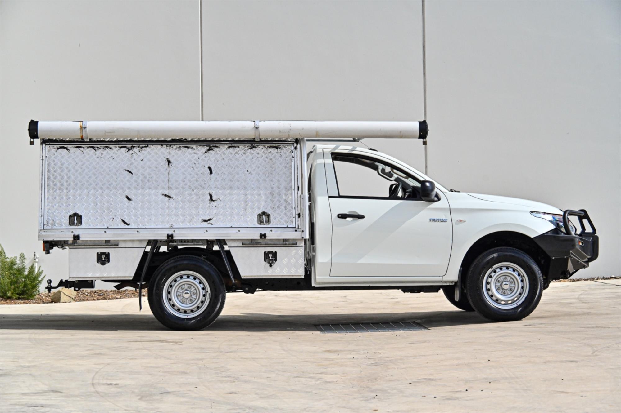 2017 MITSUBISHI TRITON MQ MY17 GLX (4x4) 6 SP MANUAL C/CHAS
