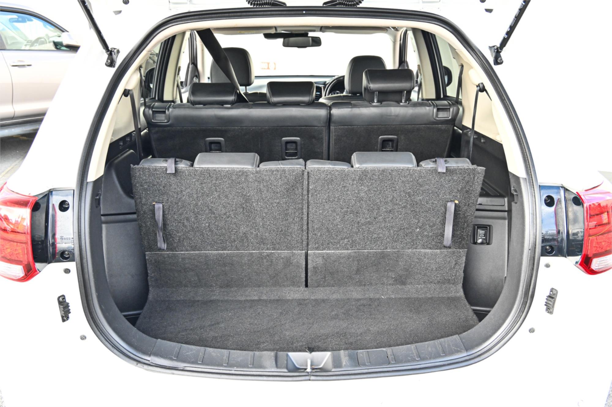 2019 MITSUBISHI OUTLANDER ZL MY19 LS 7 SEAT (AWD) CONTINUOUS VARIABLE 4D WAGON