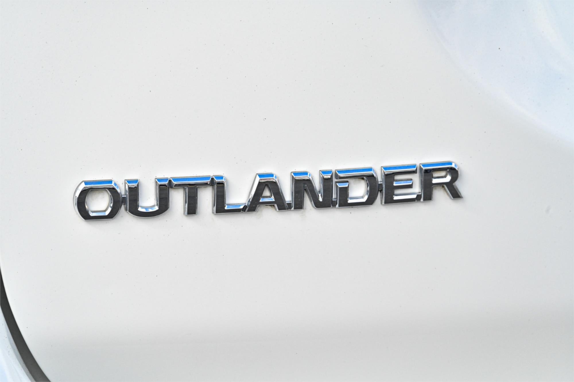 2019 MITSUBISHI OUTLANDER ZL MY19 LS 7 SEAT (AWD) CONTINUOUS VARIABLE 4D WAGON