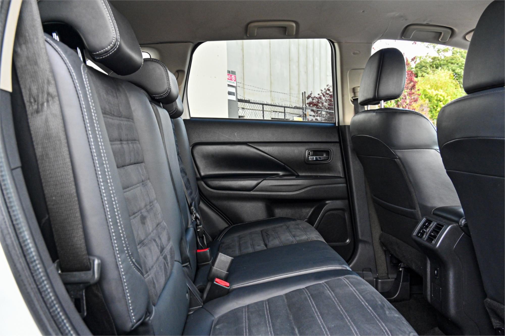 2019 MITSUBISHI OUTLANDER ZL MY19 LS 7 SEAT (AWD) CONTINUOUS VARIABLE 4D WAGON