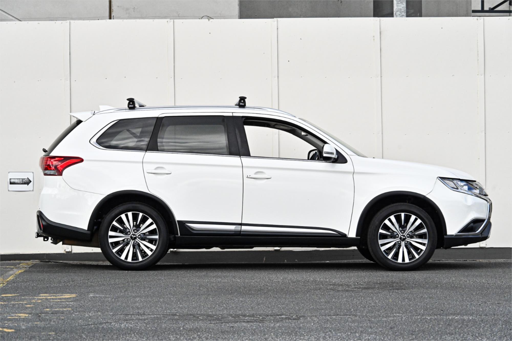 2019 MITSUBISHI OUTLANDER ZL MY19 LS 7 SEAT (AWD) CONTINUOUS VARIABLE 4D WAGON