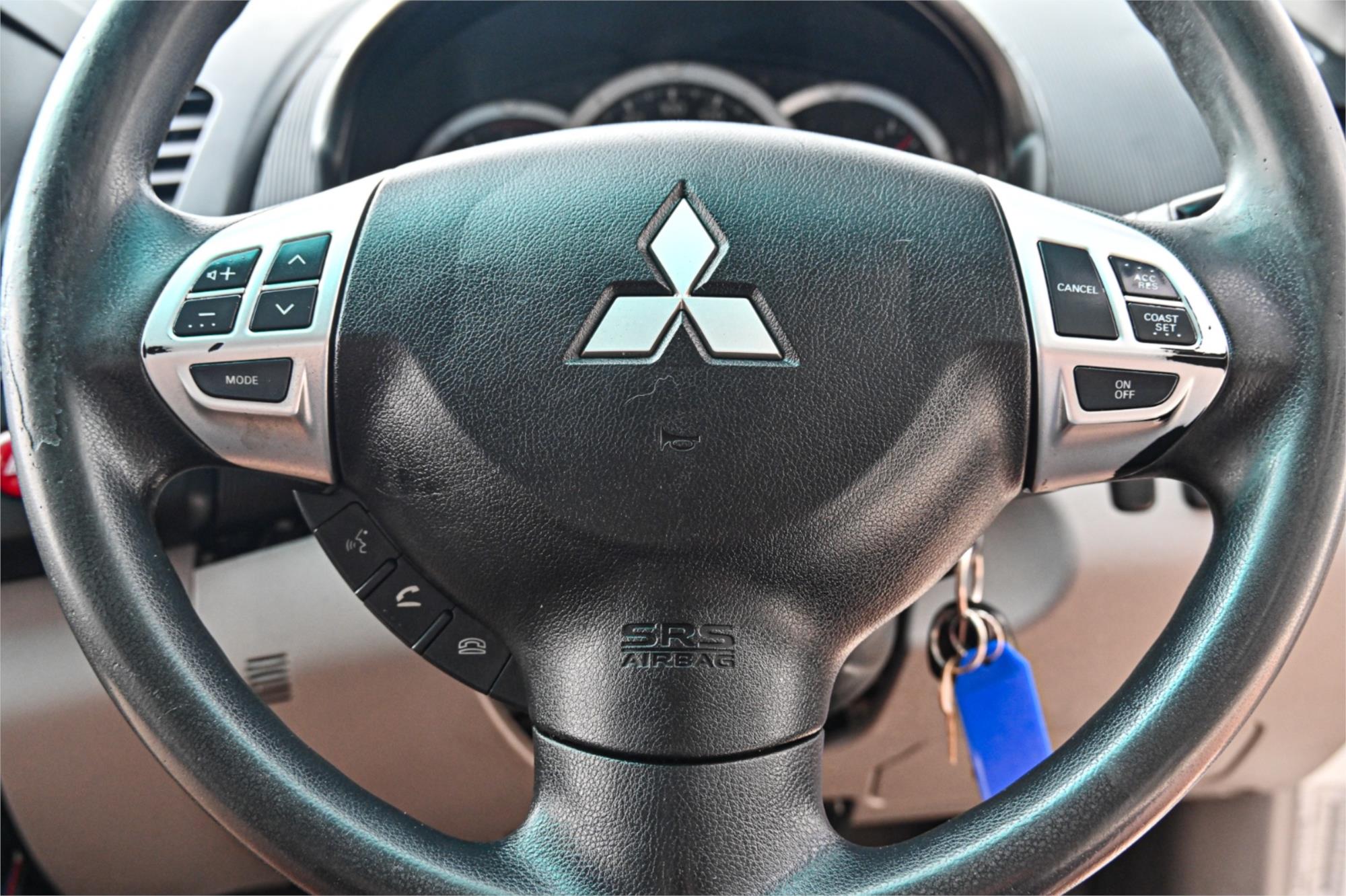 2014 MITSUBISHI TRITON MN MY14 UPDATE GLX (4x4) 5 SP MANUAL CLUB CAB UTILITY