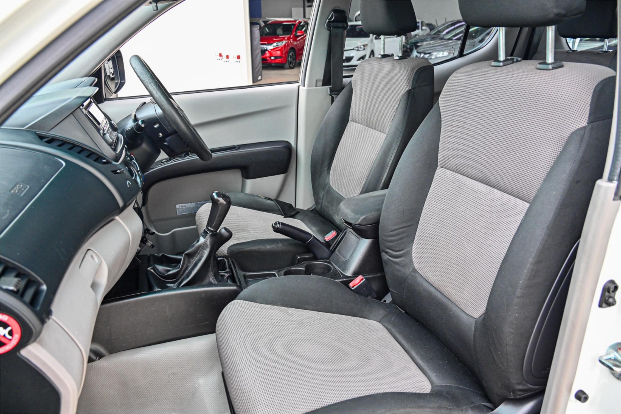 2014 MITSUBISHI TRITON MN MY14 UPDATE GLX (4x4) 5 SP MANUAL CLUB CAB UTILITY