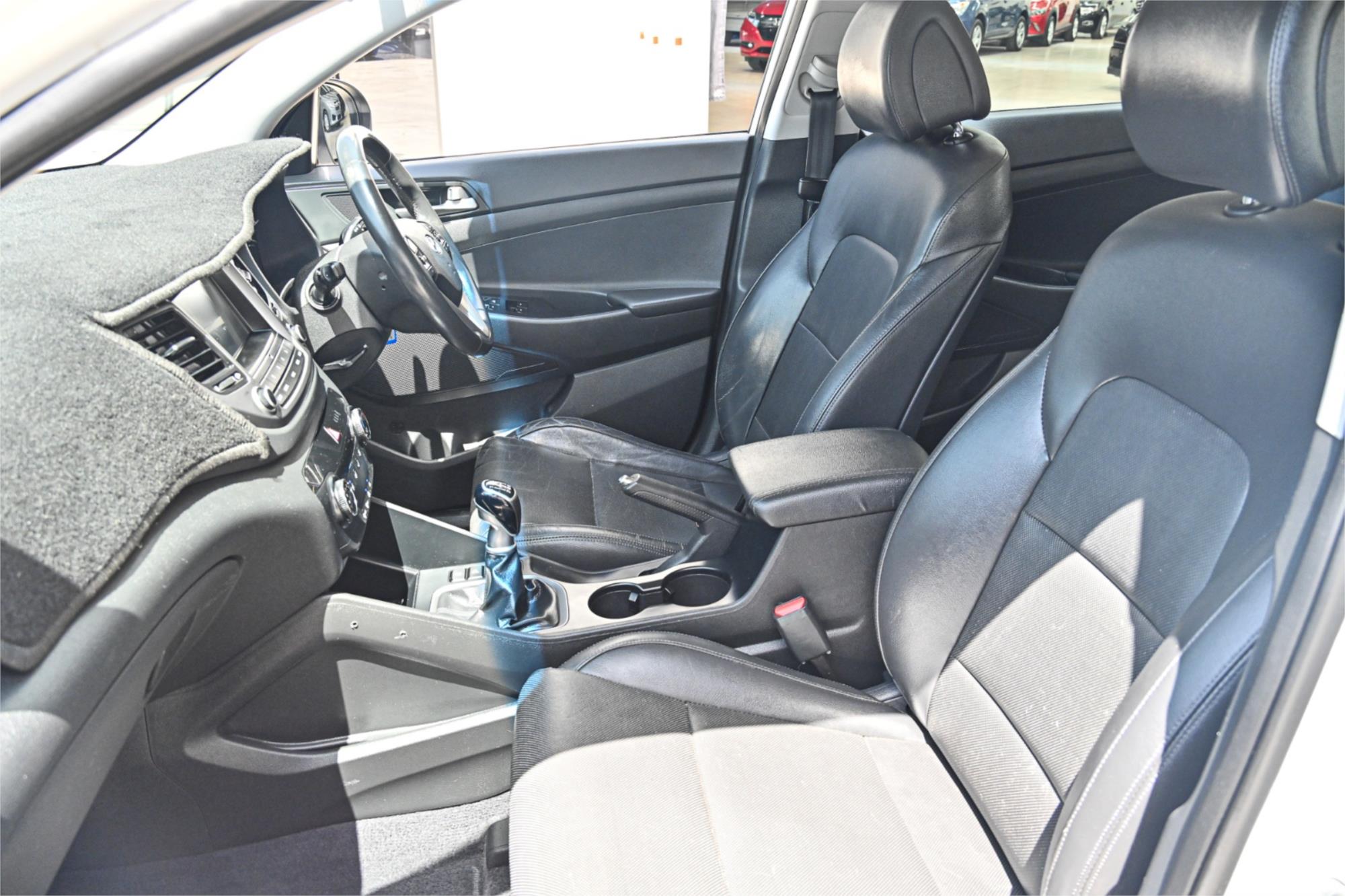2018 HYUNDAI TUCSON TL MY18 ACTIVE X (SUNROOF) (FWD) 6 SP MANUAL 4D WAGON
