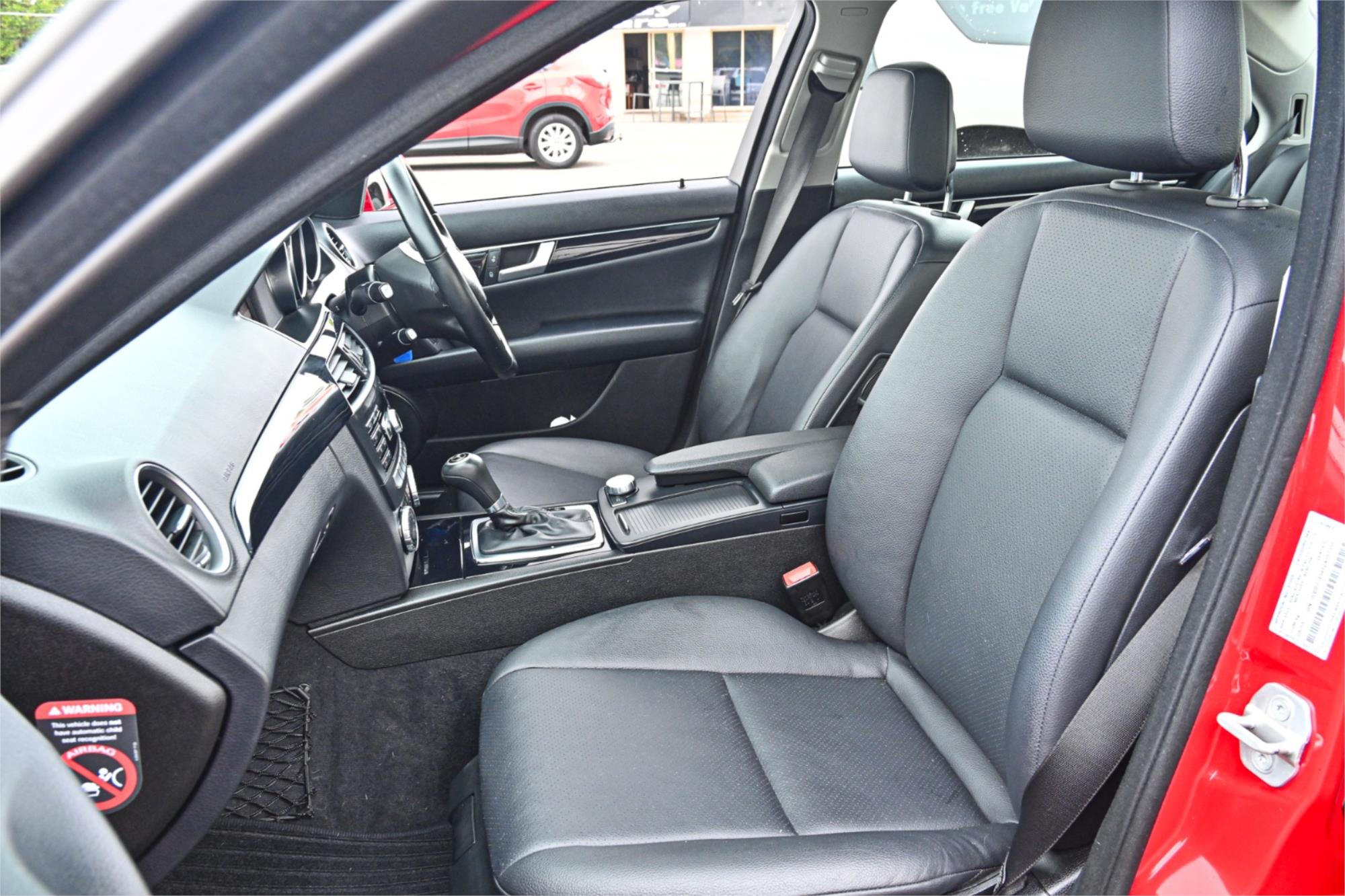 2013 MERCEDES-BENZ C200 W204 MY14 7 SP AUTOMATIC G-TRONIC 4D SEDAN