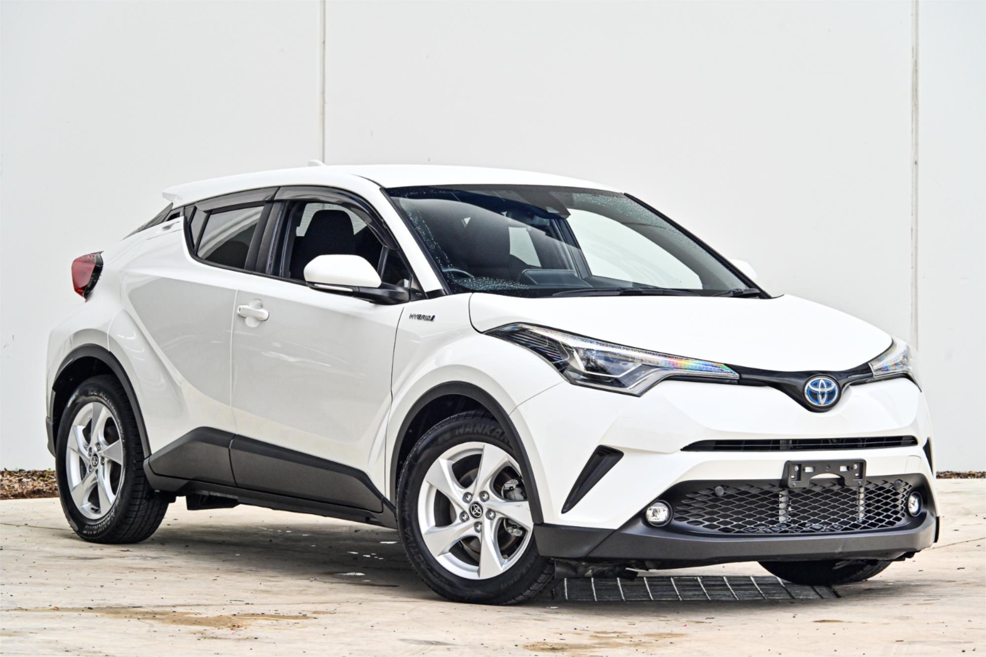 2018 TOYOTA C-HR HYBRID AUTOMATIC WAGON