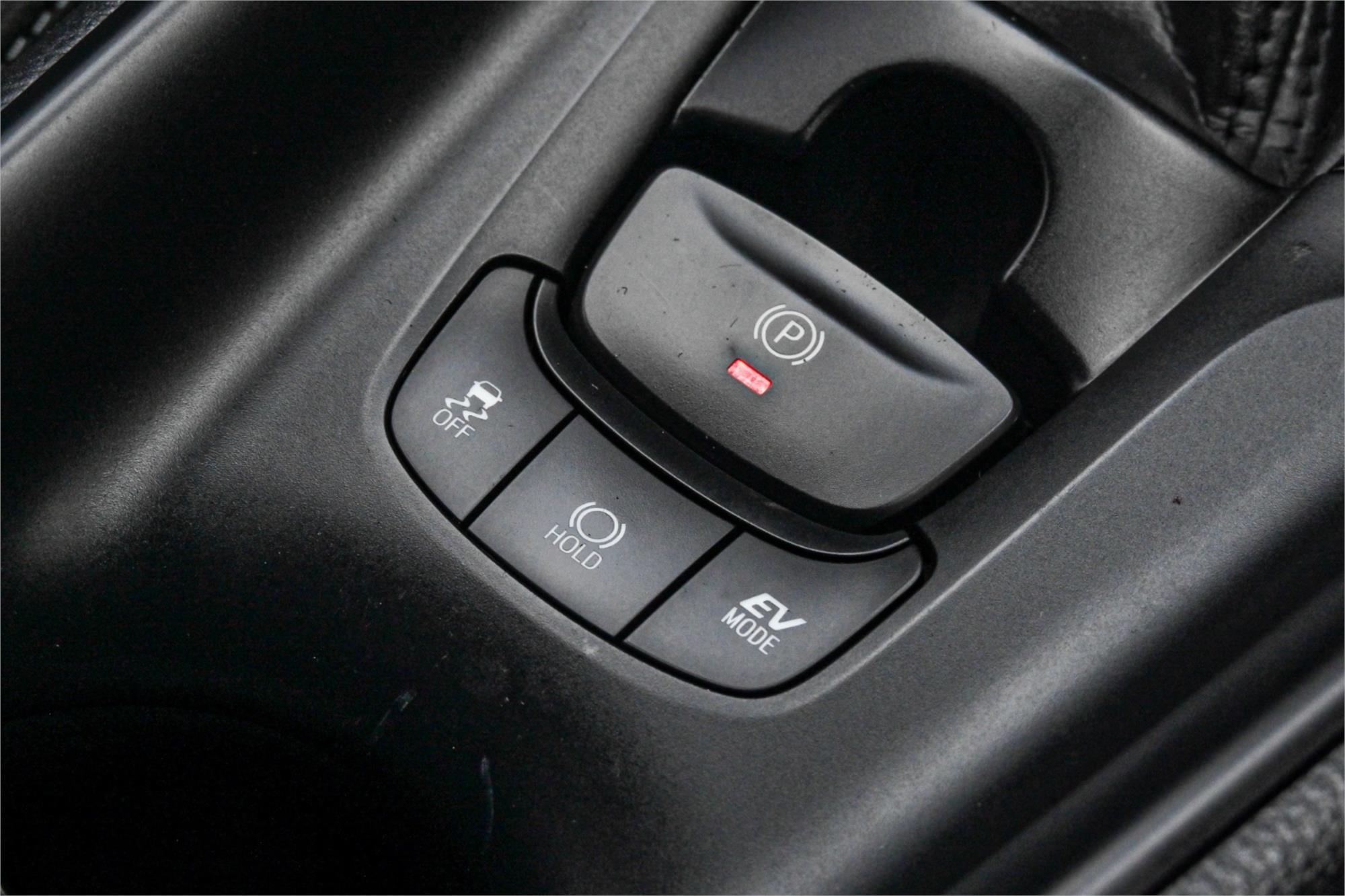 2018 TOYOTA C-HR HYBRID AUTOMATIC WAGON