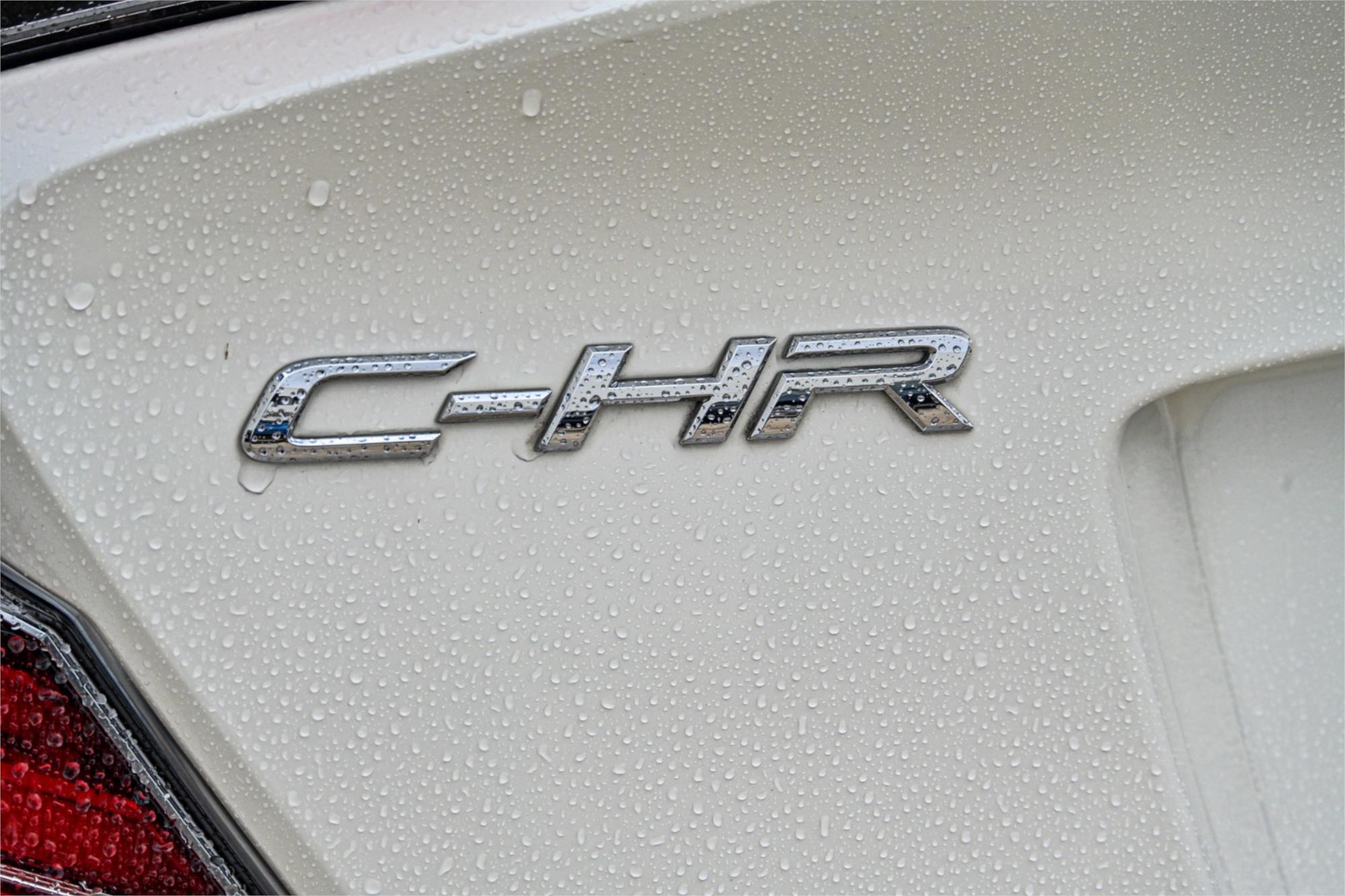 2018 TOYOTA C-HR HYBRID AUTOMATIC WAGON