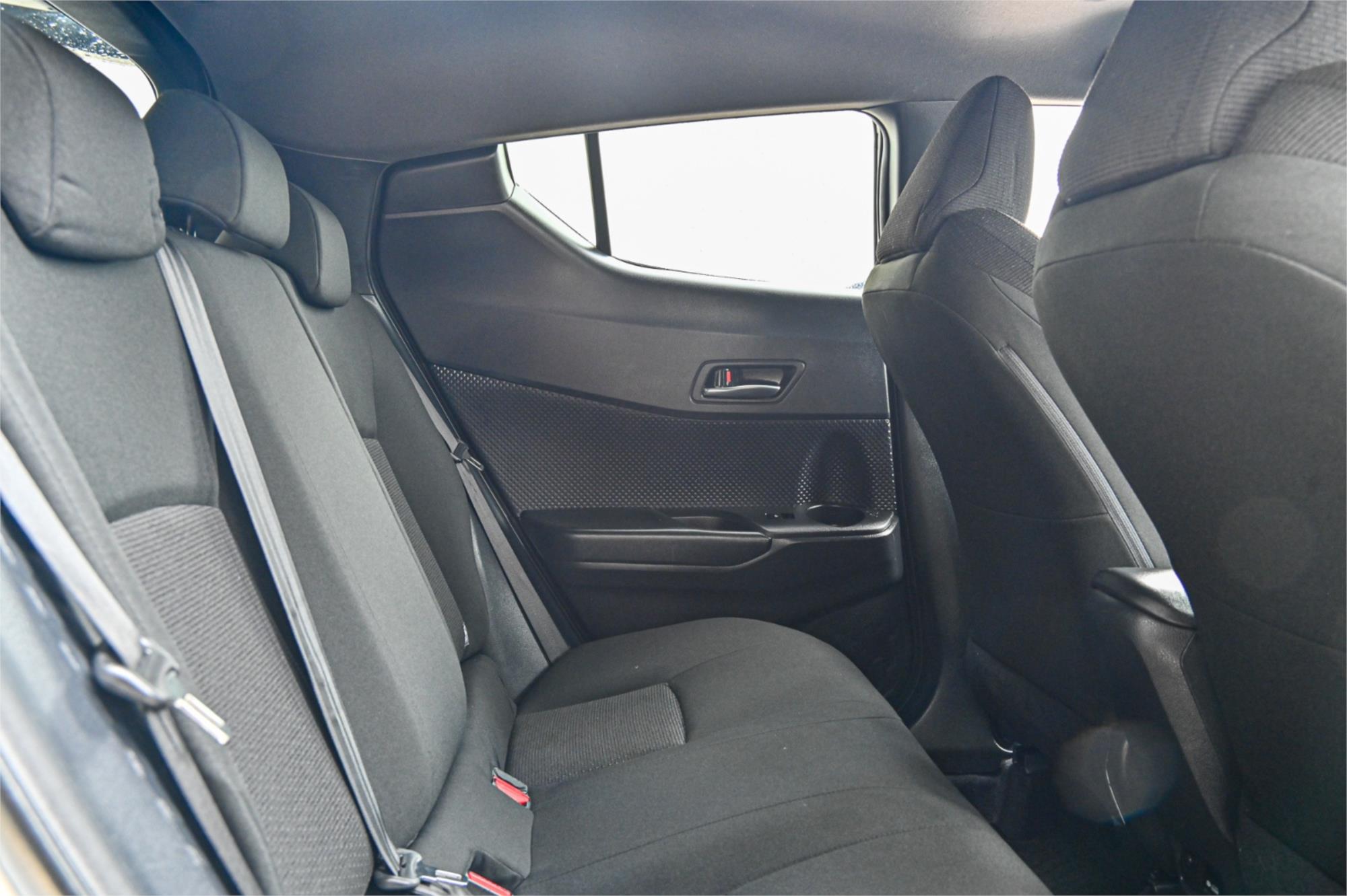 2018 TOYOTA C-HR HYBRID AUTOMATIC WAGON