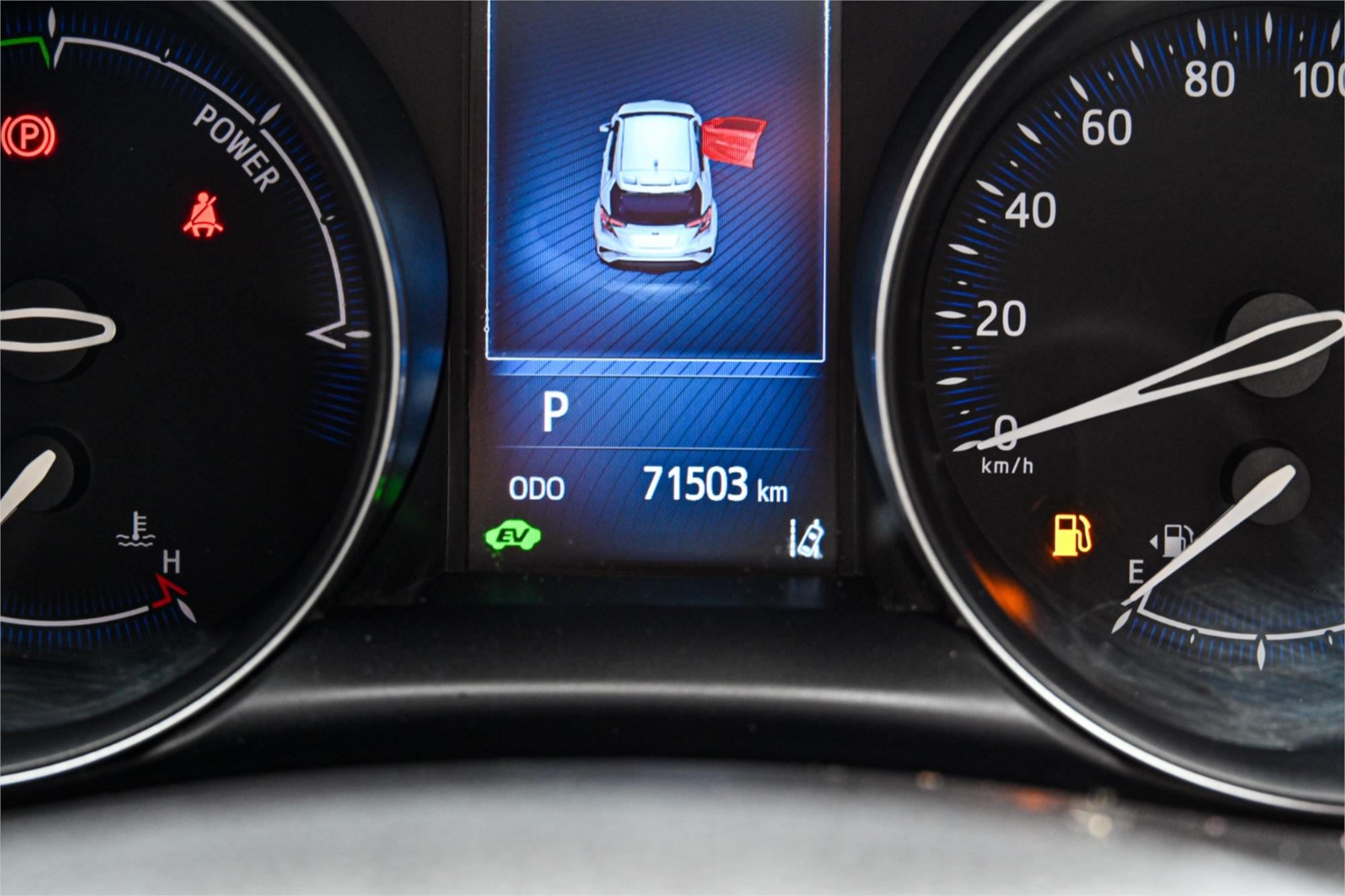 2018 TOYOTA C-HR HYBRID AUTOMATIC WAGON