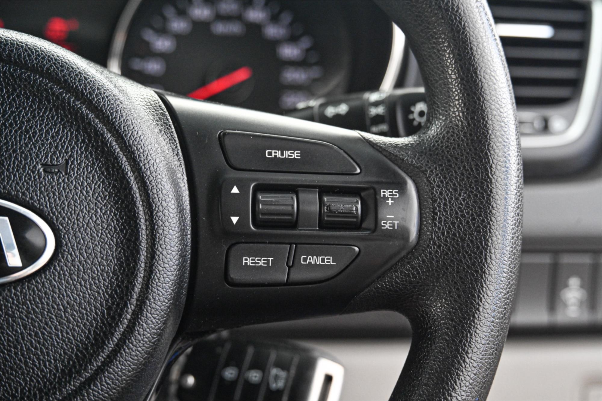 2018 KIA CARNIVAL YP PE MY19 S 8 SP AUTOMATIC 4D WAGON