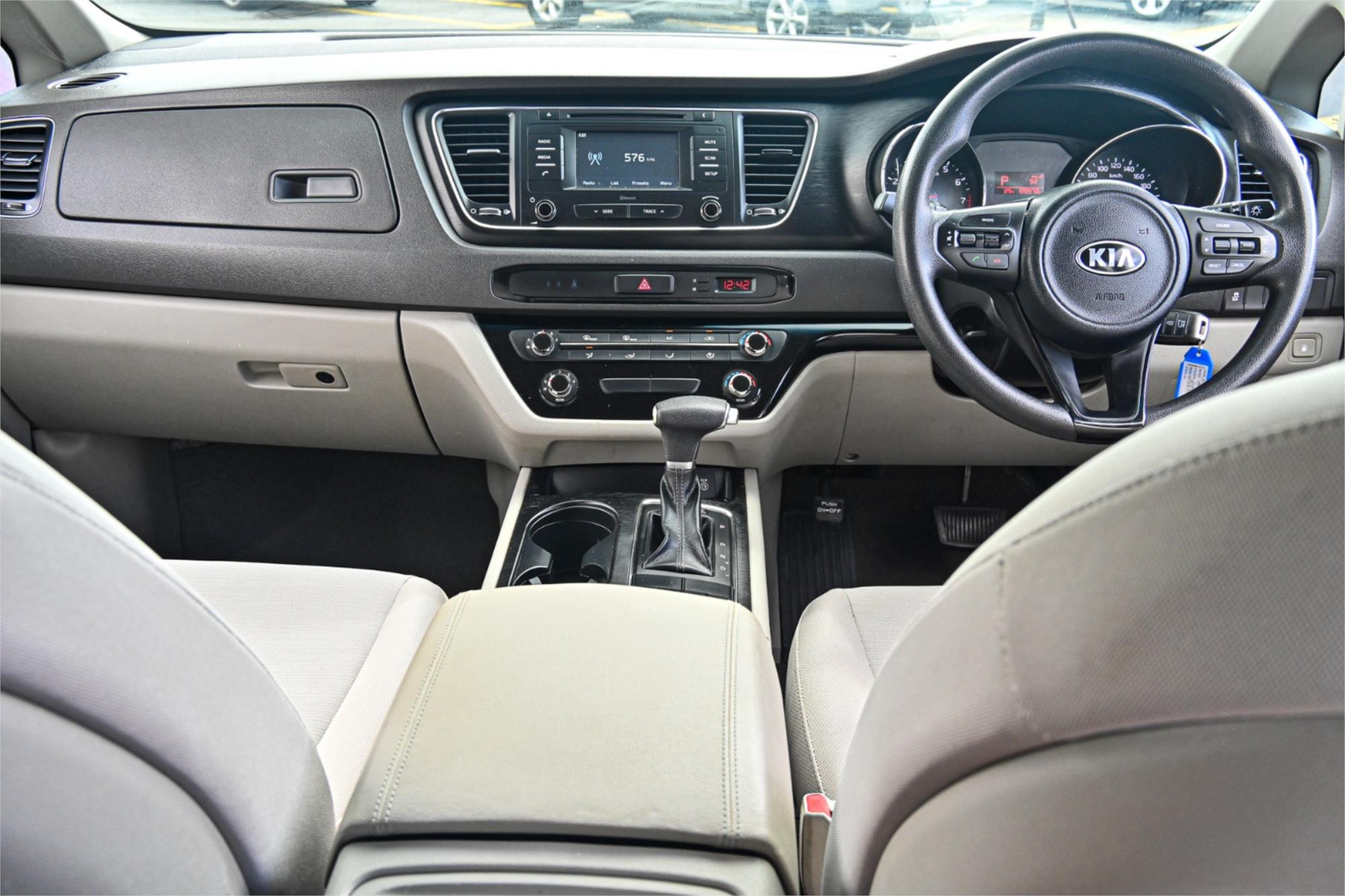 2018 KIA CARNIVAL YP PE MY19 S 8 SP AUTOMATIC 4D WAGON