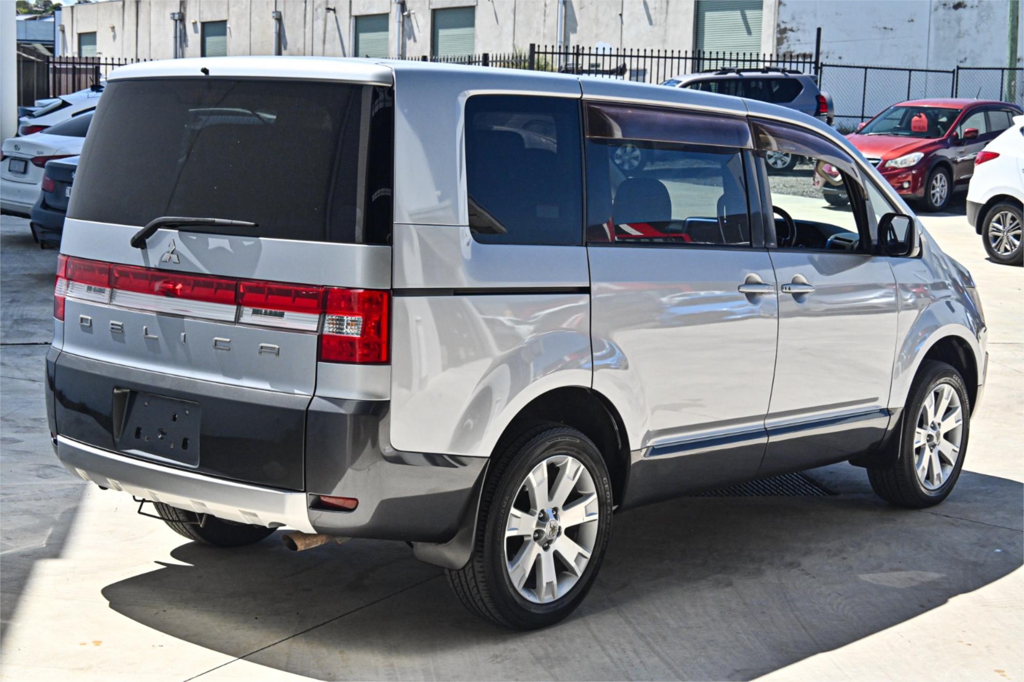 2011 MITSUBISHI DELICA CV5W D5 CONTINUOUS VARIABLE WAGON