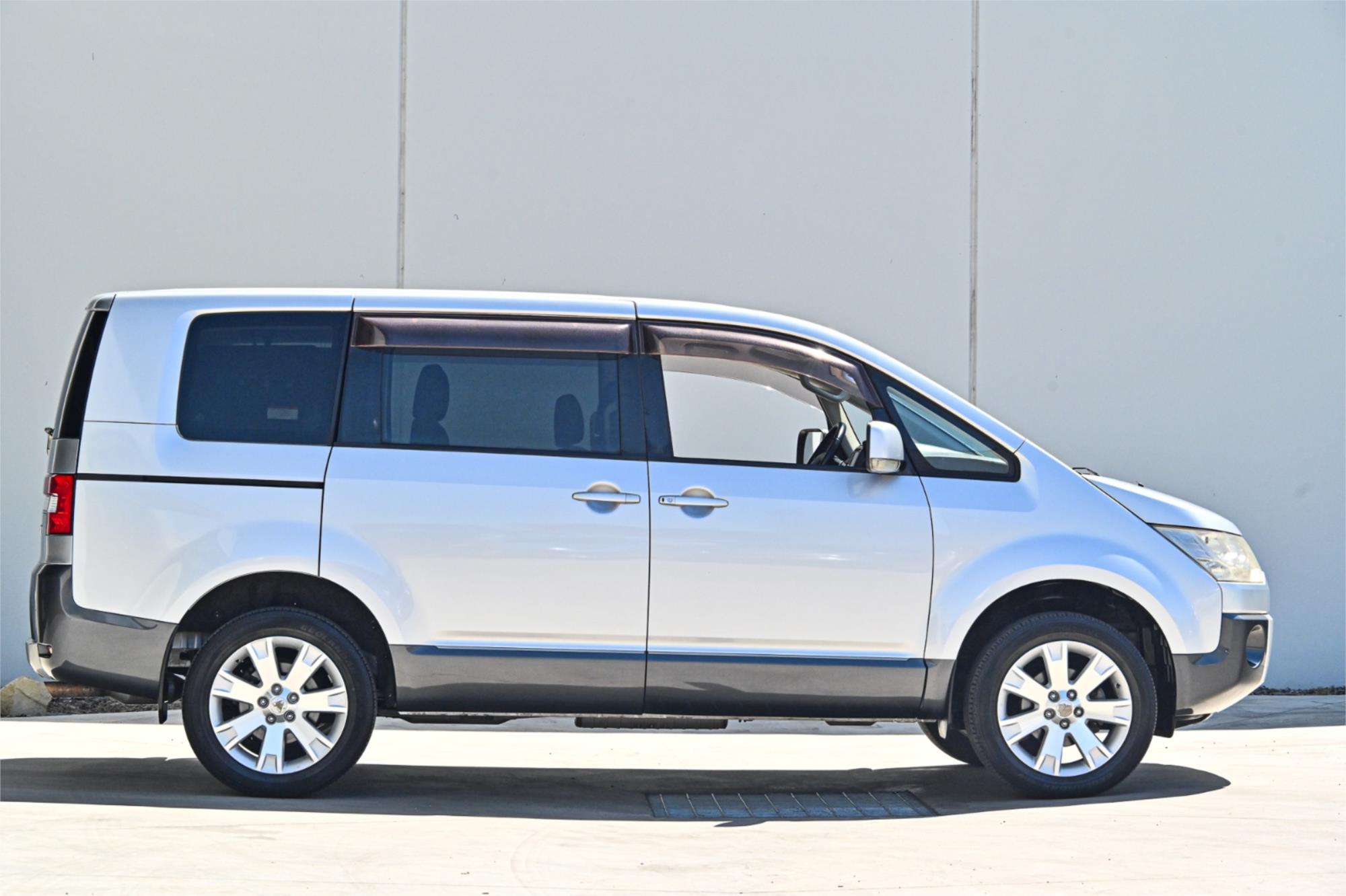 2011 MITSUBISHI DELICA CV5W D5 CONTINUOUS VARIABLE WAGON
