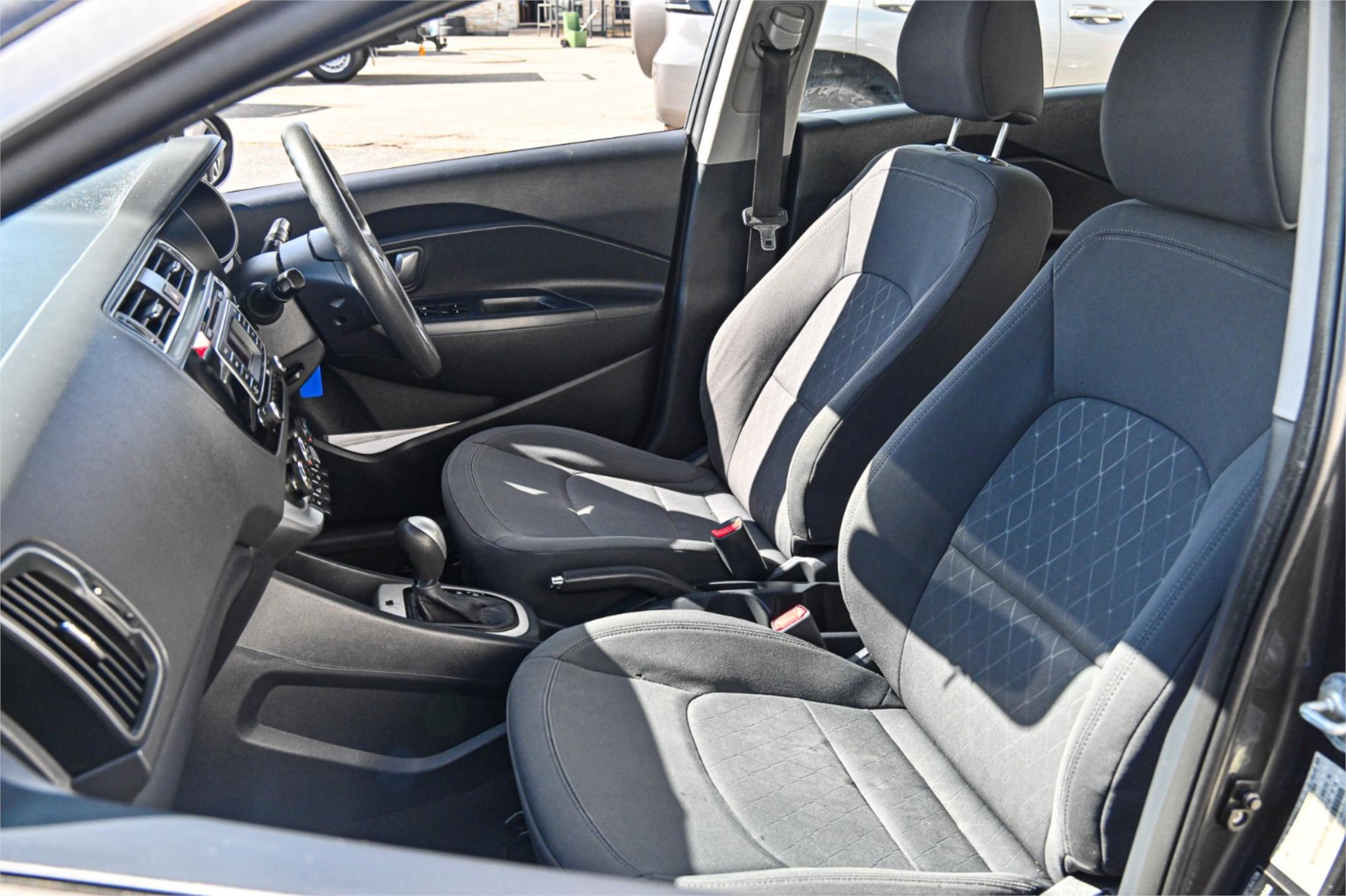 2016 KIA RIO UB MY16 SI 6 SP AUTOMATIC 5D HATCHBACK