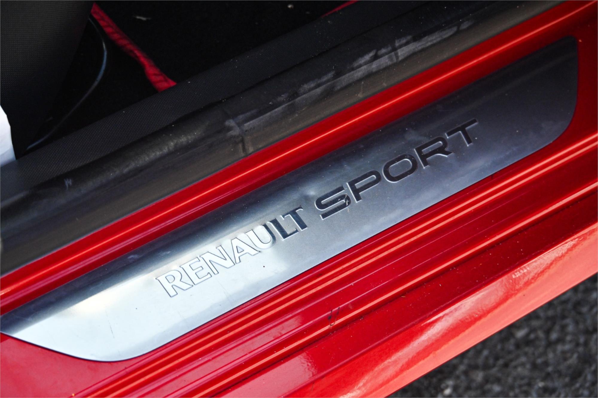 2015 RENAULT CLIO IV B98 R.S. 200 SPORTS AUTOMATIC DUAL CLUTCH HATCHBACK
