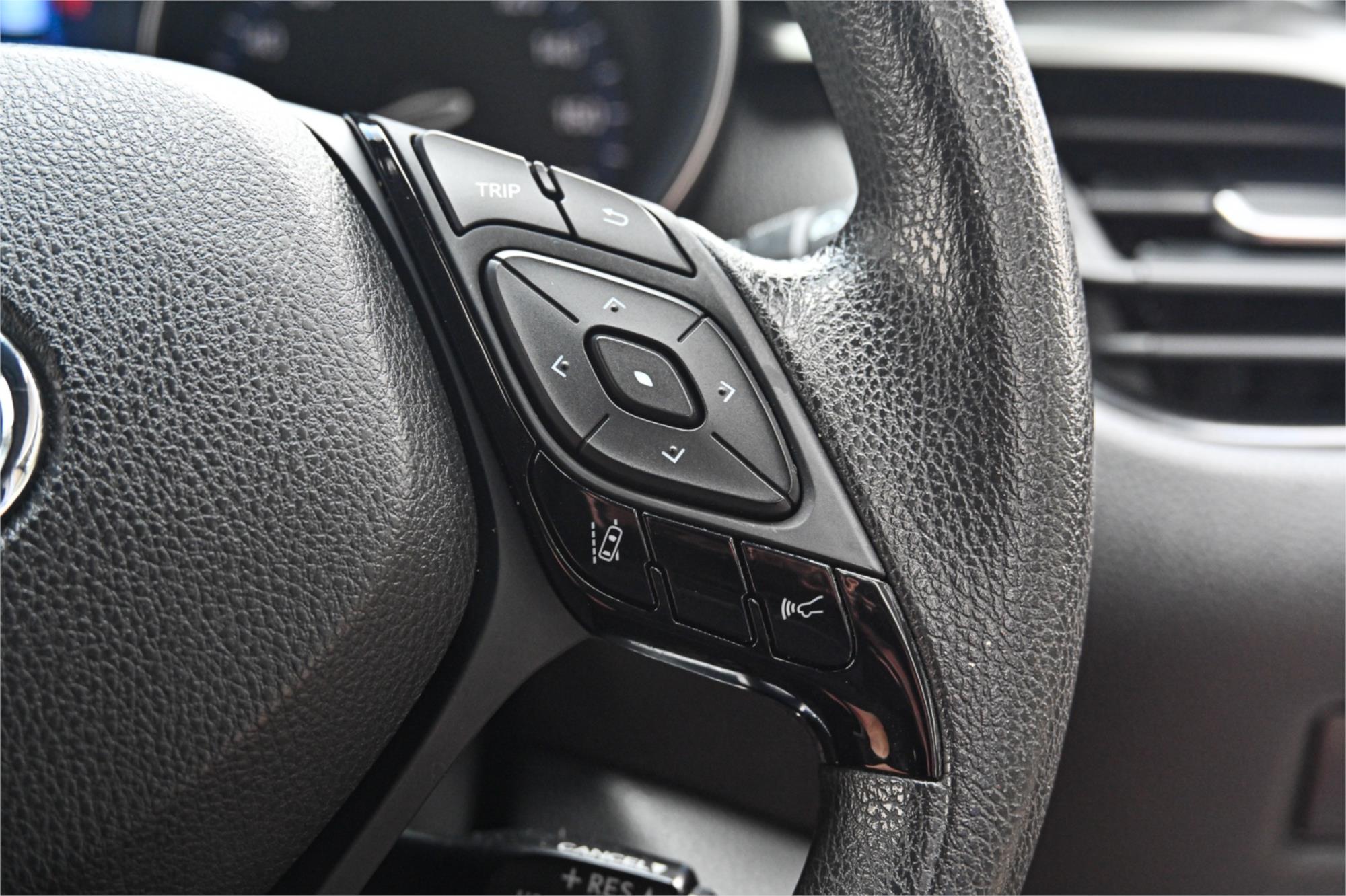 2018 TOYOTA C-HR HYBRID AUTOMATIC WAGON