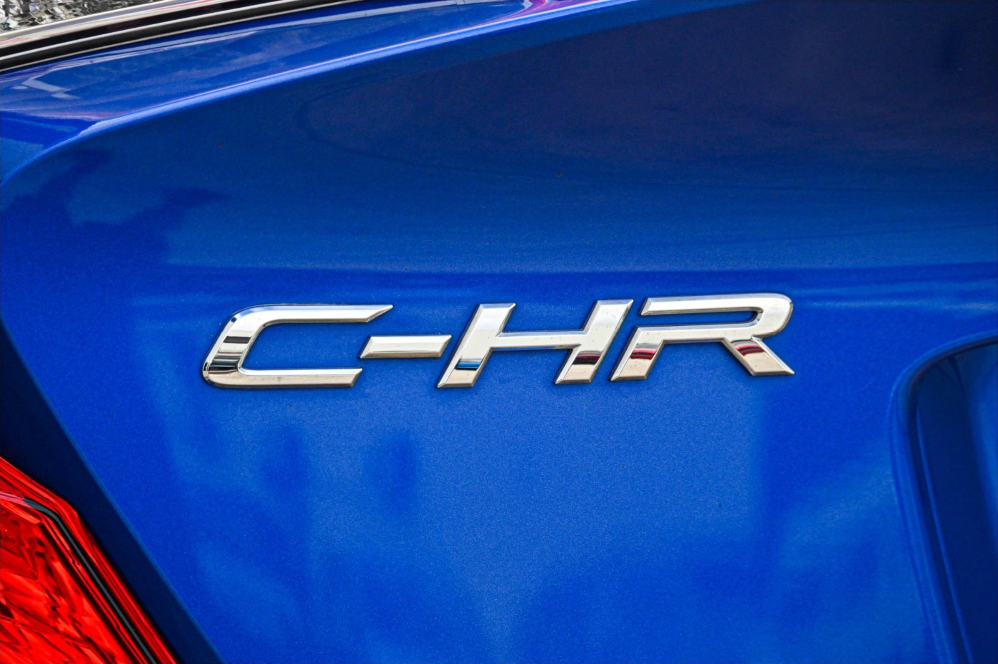 2018 TOYOTA C-HR HYBRID AUTOMATIC WAGON