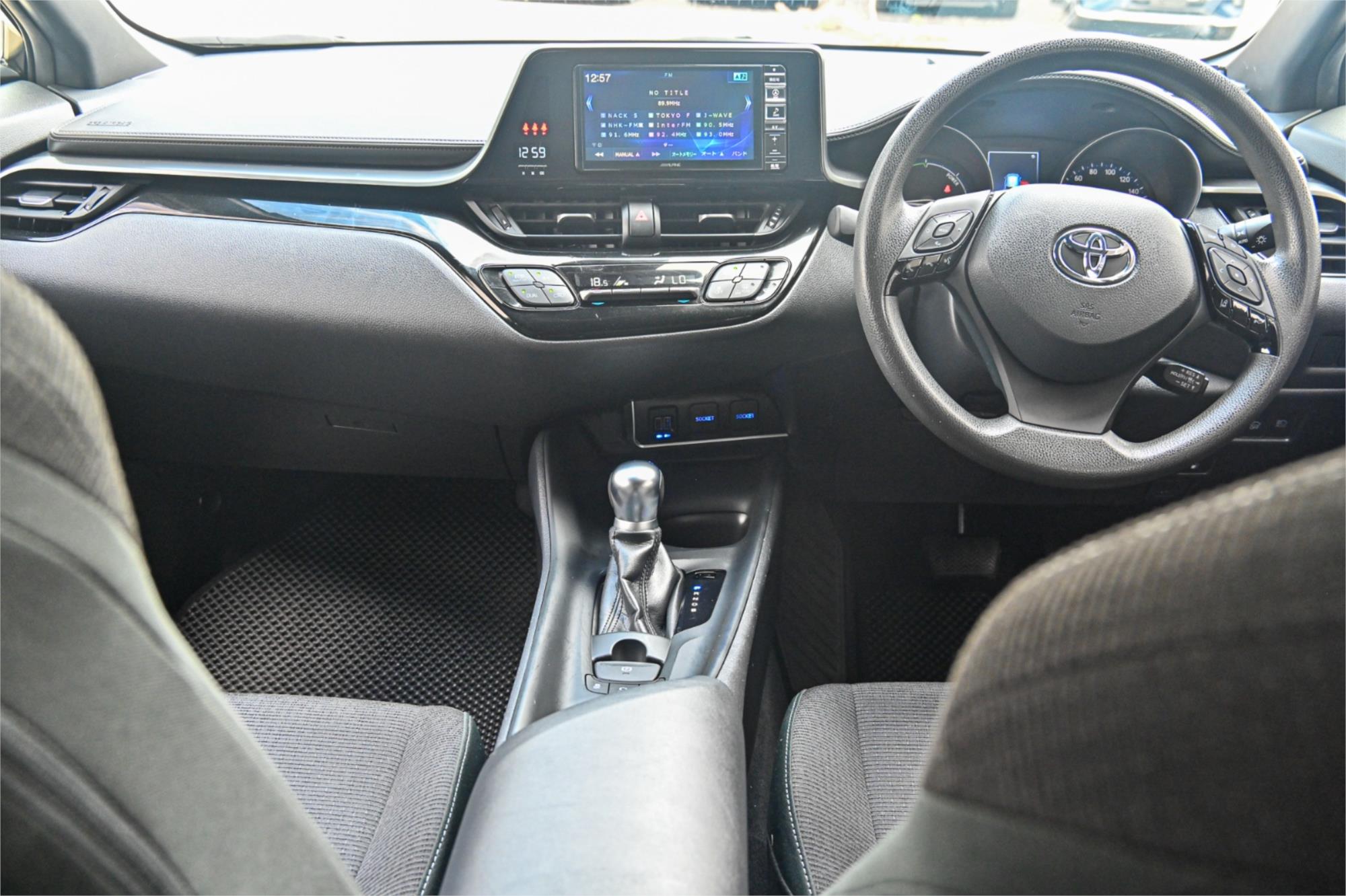 2018 TOYOTA C-HR HYBRID AUTOMATIC WAGON