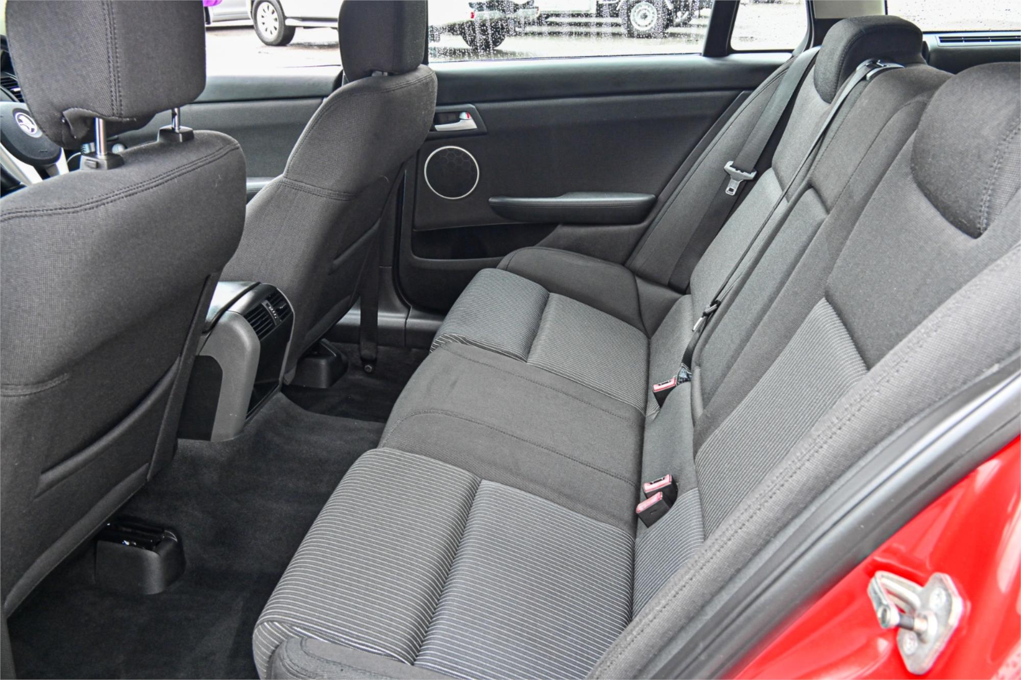 2011 HOLDEN COMMODORE VE II MY12 SV6 6 SP AUTOMATIC 4D SPORTWAGON