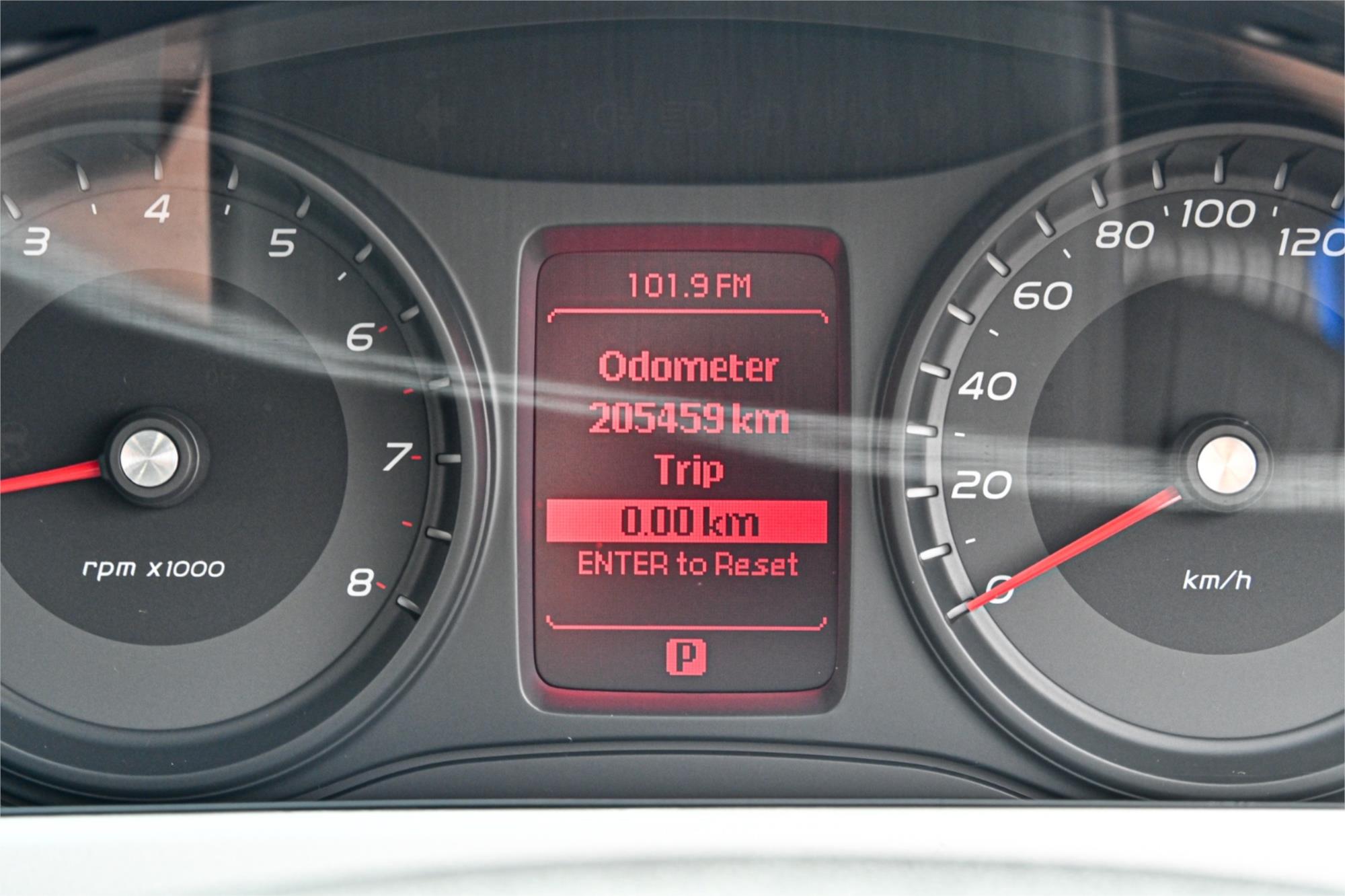 2011 HOLDEN COMMODORE VE II MY12 SV6 6 SP AUTOMATIC 4D SPORTWAGON