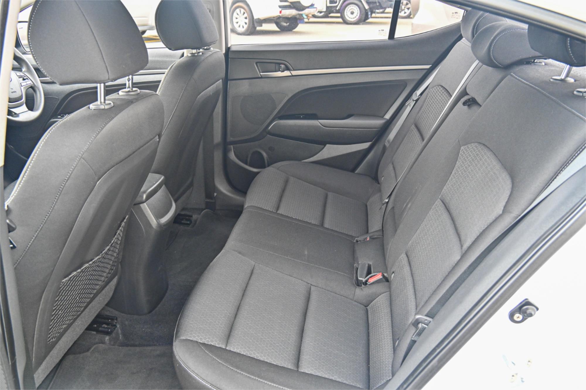 2015 HYUNDAI ELANTRA MD SERIES 2 (MD3) ACTIVE 6 SP AUTOMATIC 4D SEDAN