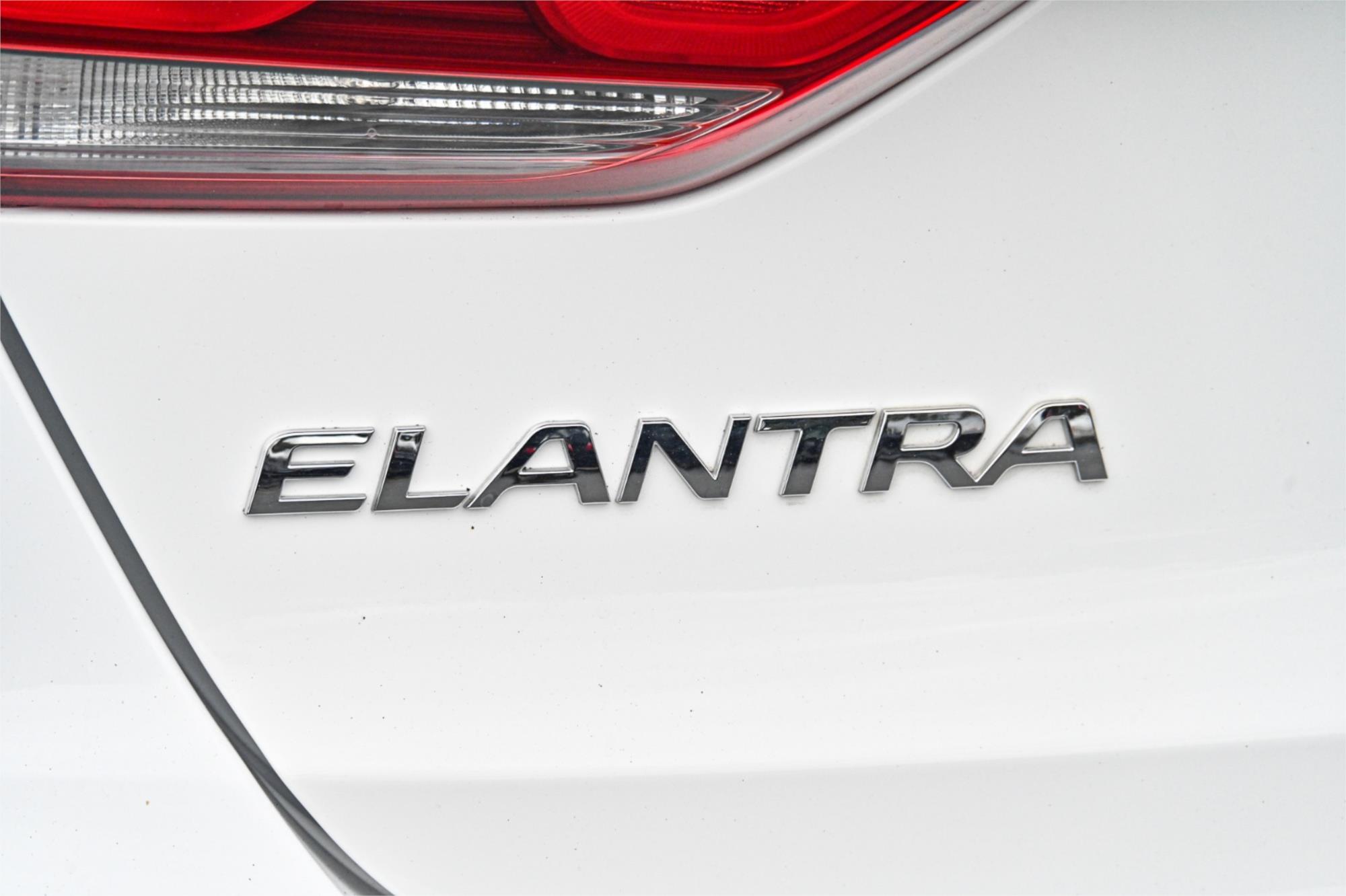 2015 HYUNDAI ELANTRA MD SERIES 2 (MD3) ACTIVE 6 SP AUTOMATIC 4D SEDAN