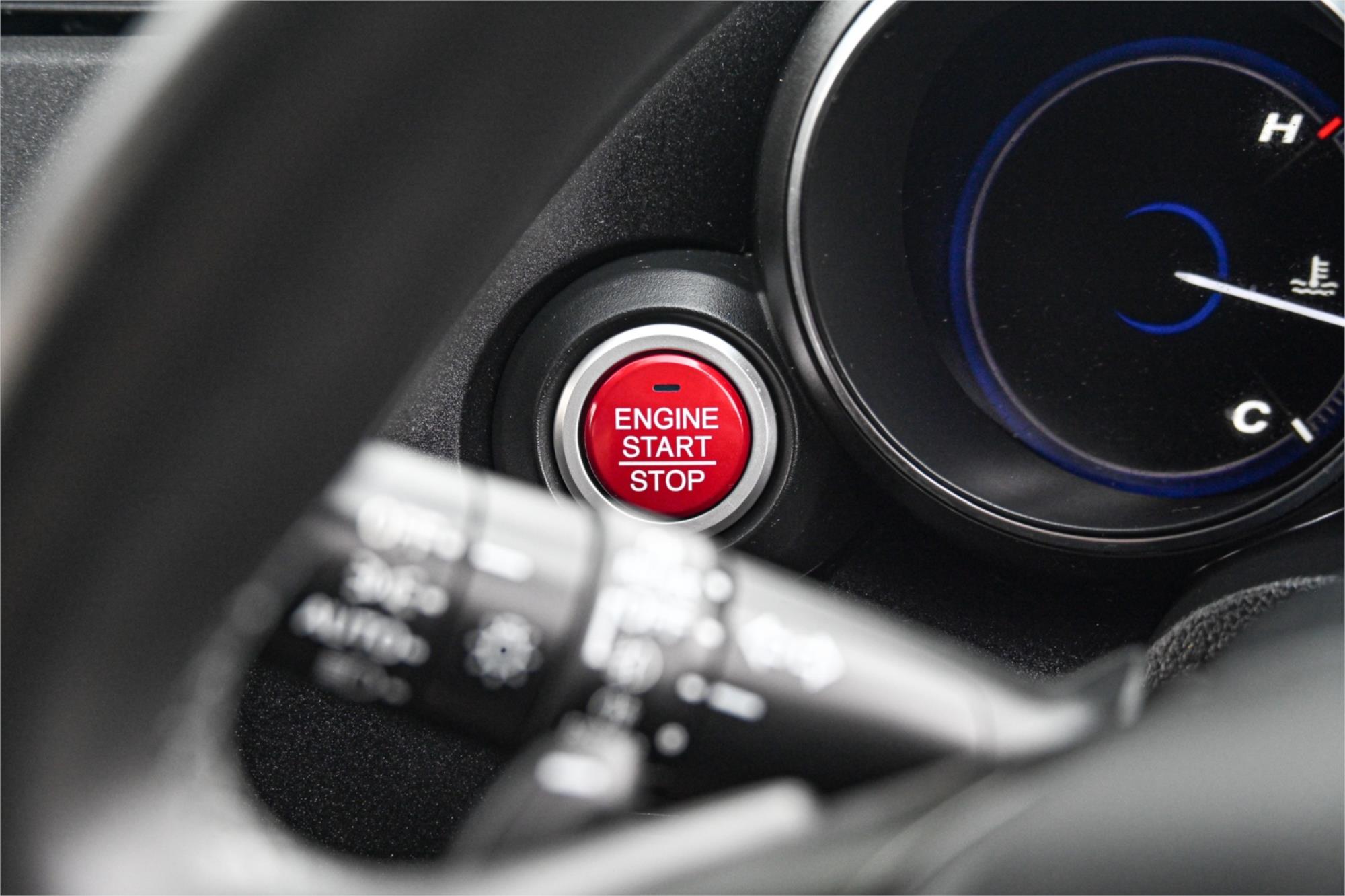2013 HONDA CIVIC FK MY13 VTi-L 5 SP AUTOMATIC 5D HATCHBACK