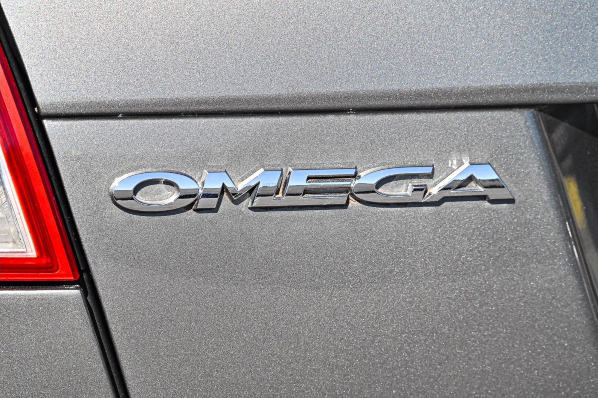 2012 HOLDEN COMMODORE VE II MY12 OMEGA 6 SP AUTOMATIC 4D SEDAN